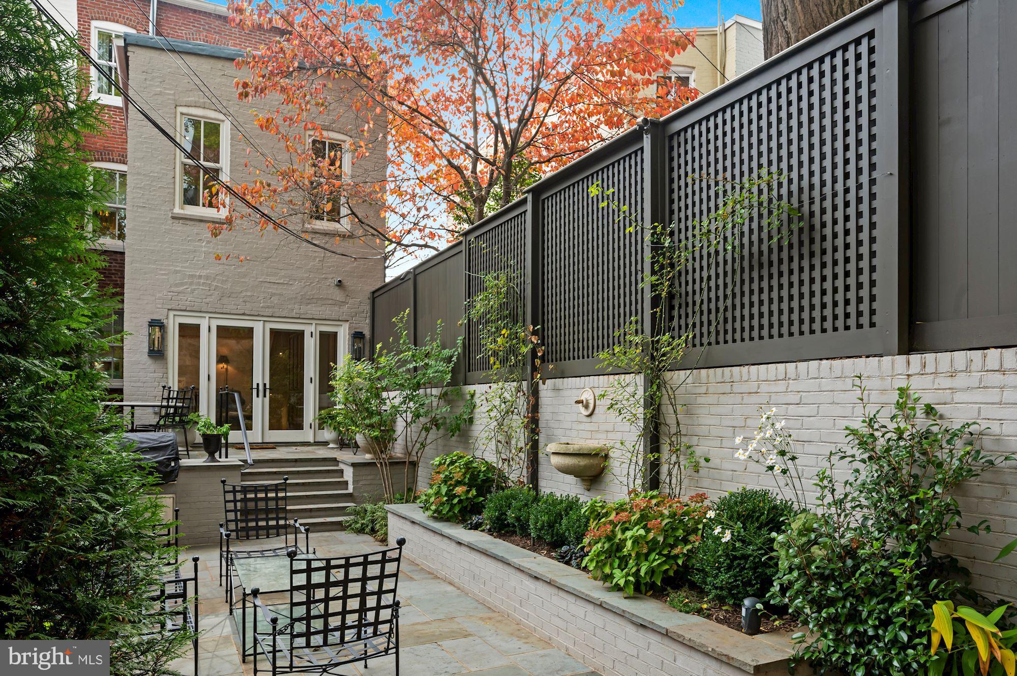GEORGETOWN - Residential