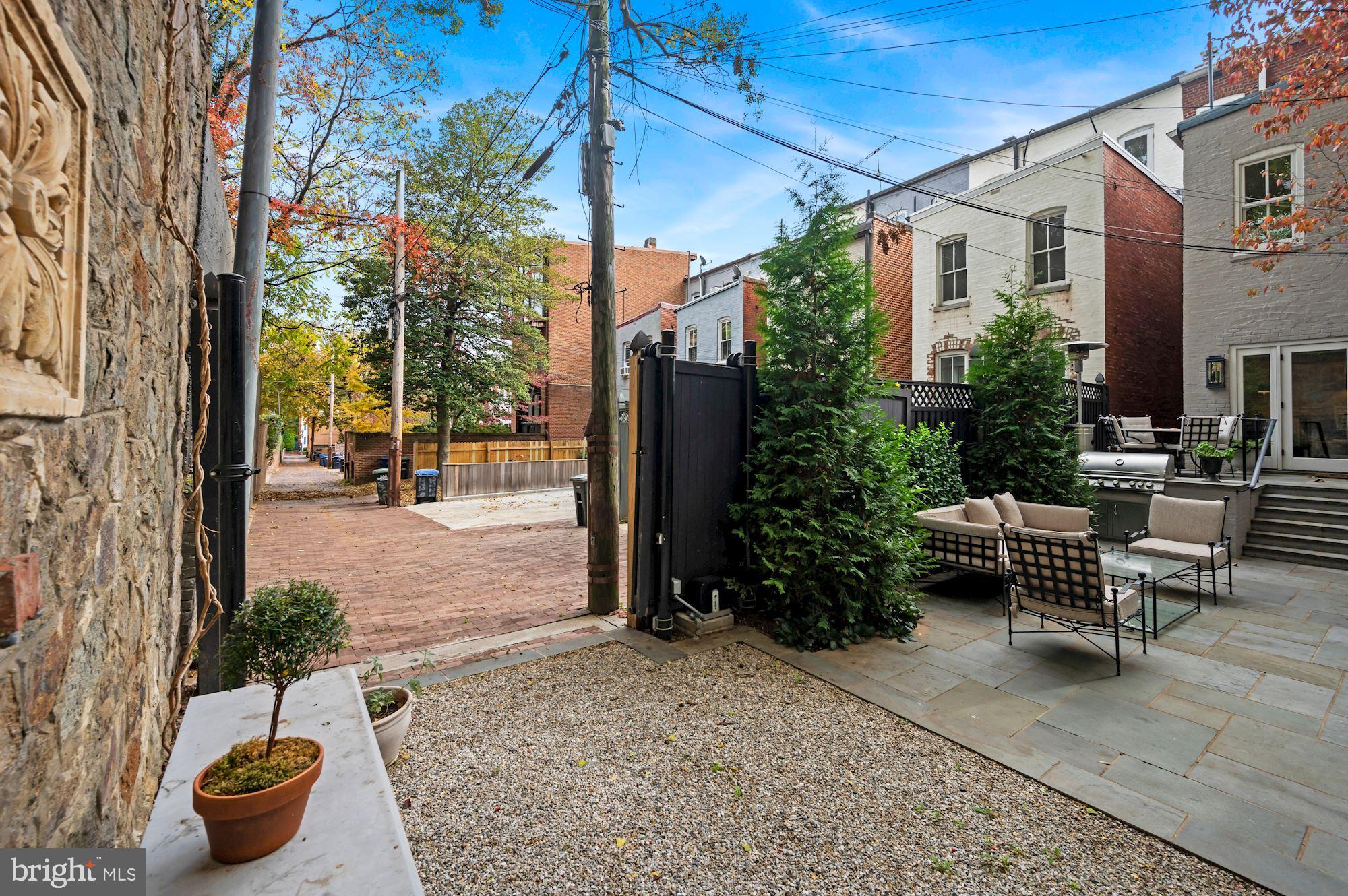 GEORGETOWN - Residential