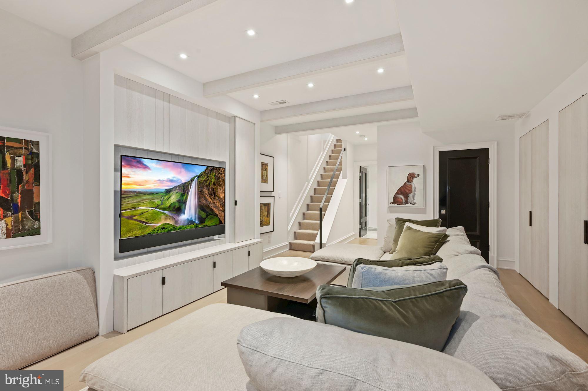 GEORGETOWN - Residential