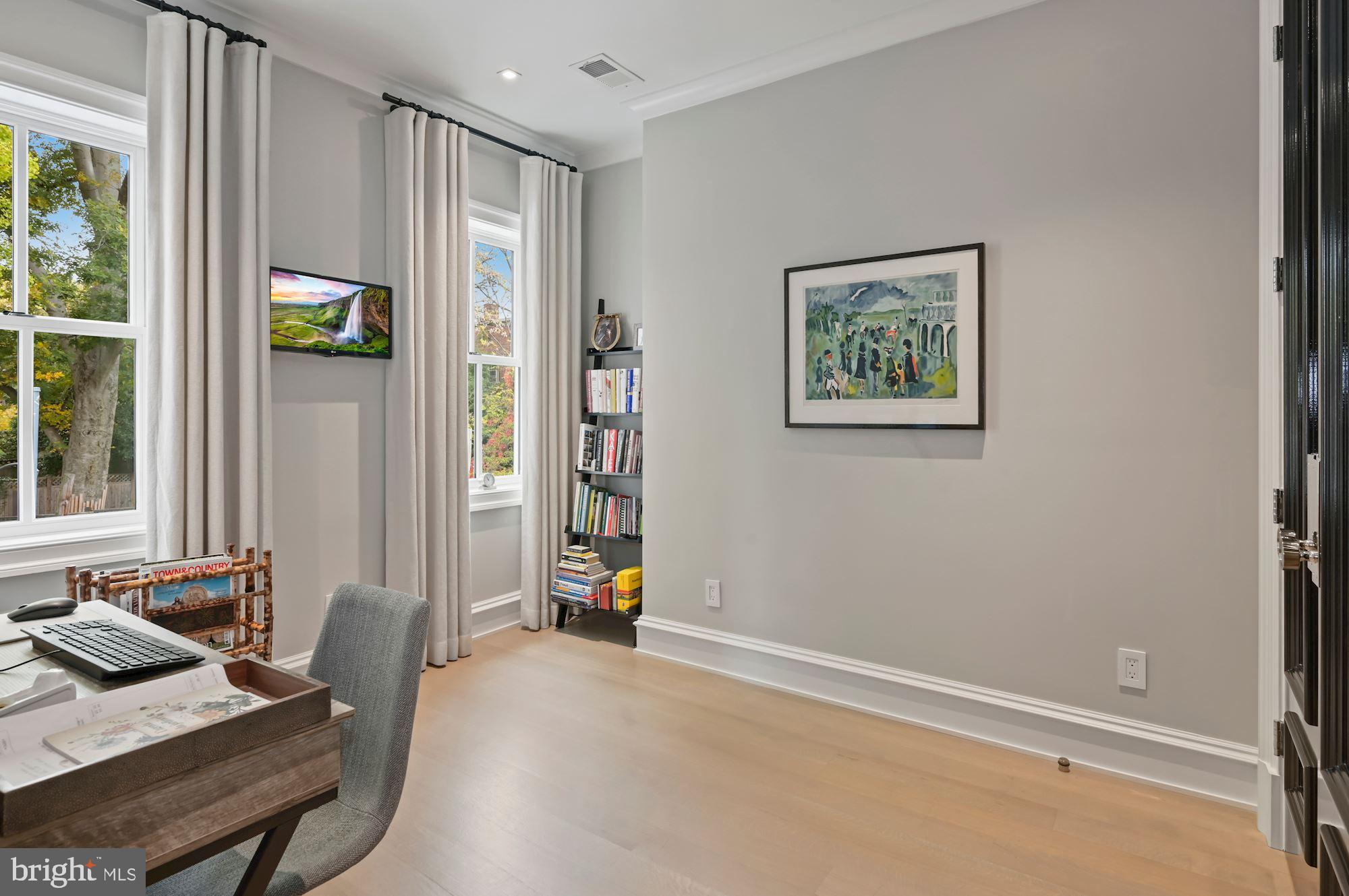 GEORGETOWN - Residential