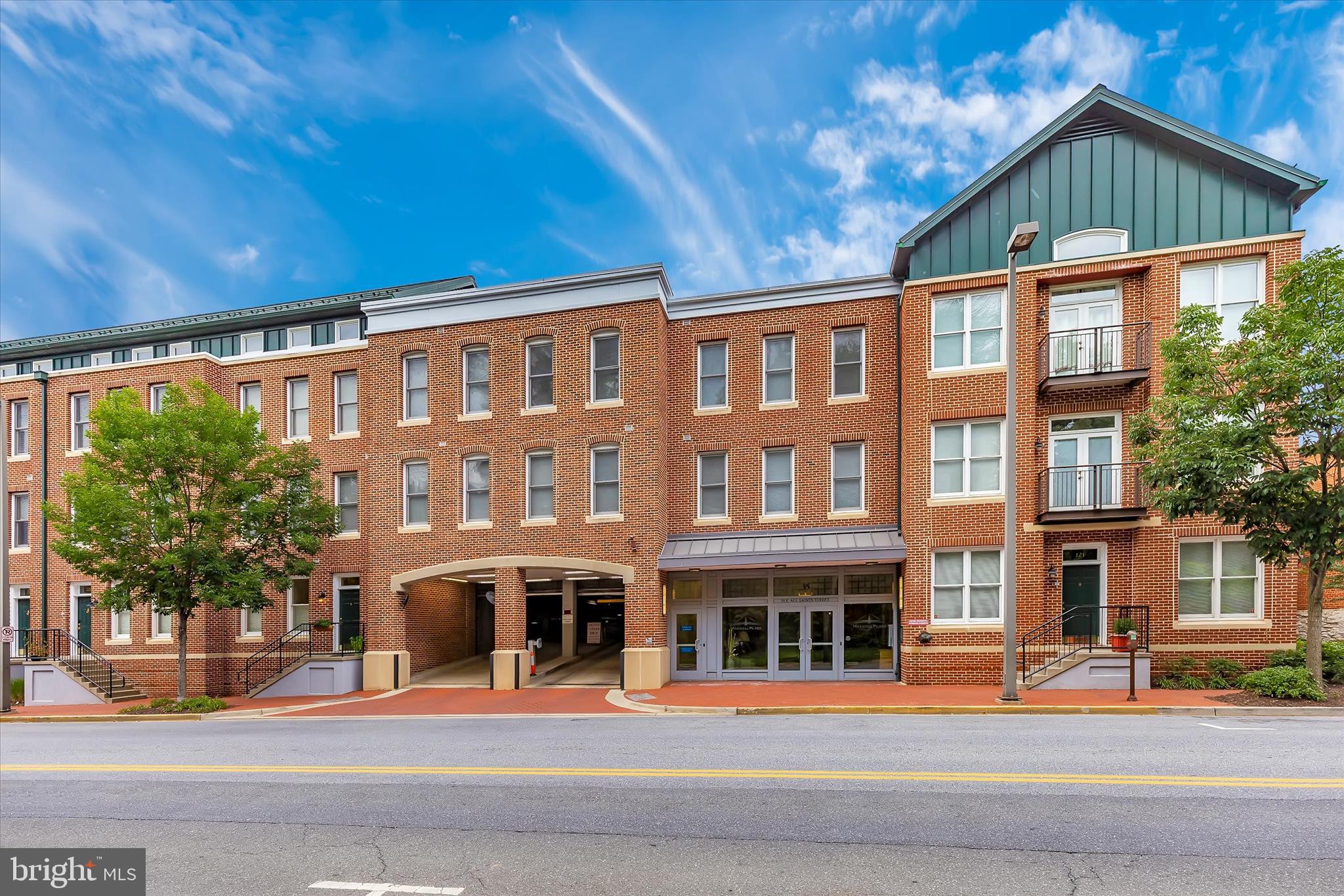 MAXWELL PLACE - Residential