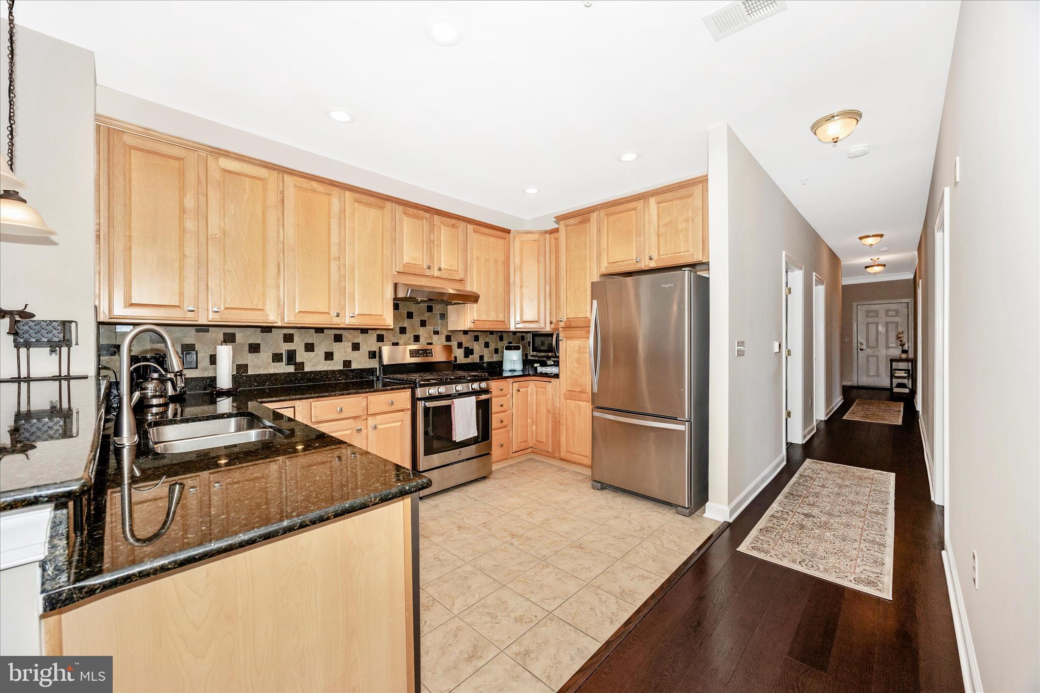 MAXWELL PLACE - Residential