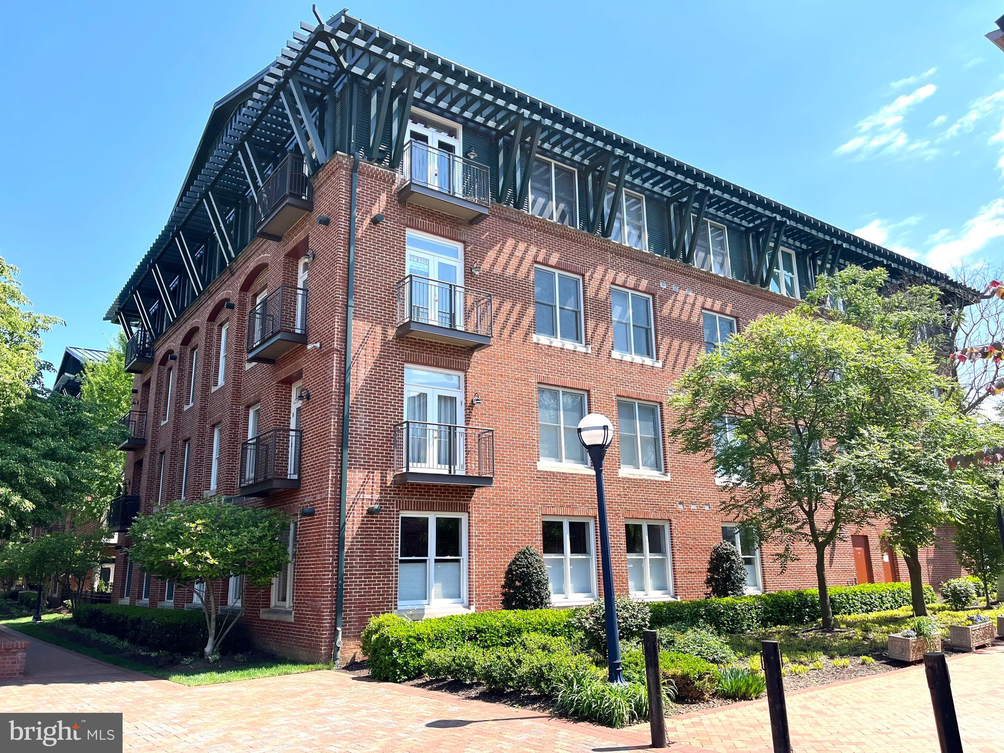 MAXWELL PLACE - Residential