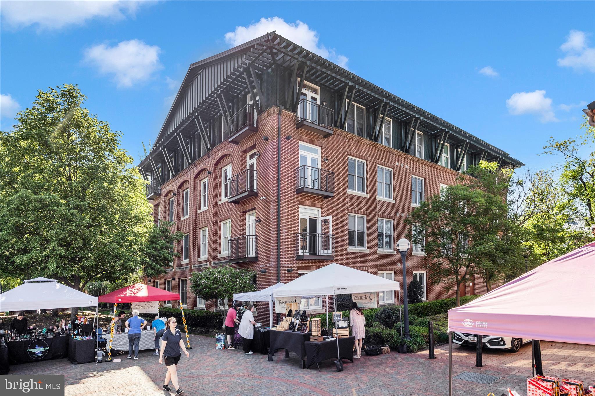 MAXWELL PLACE - Residential