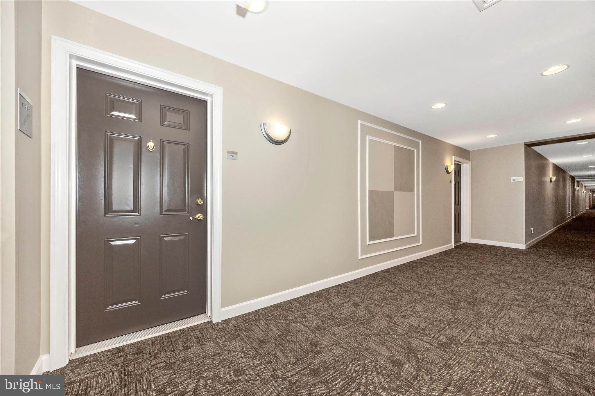 35 E ALL SAINTS STREET 211