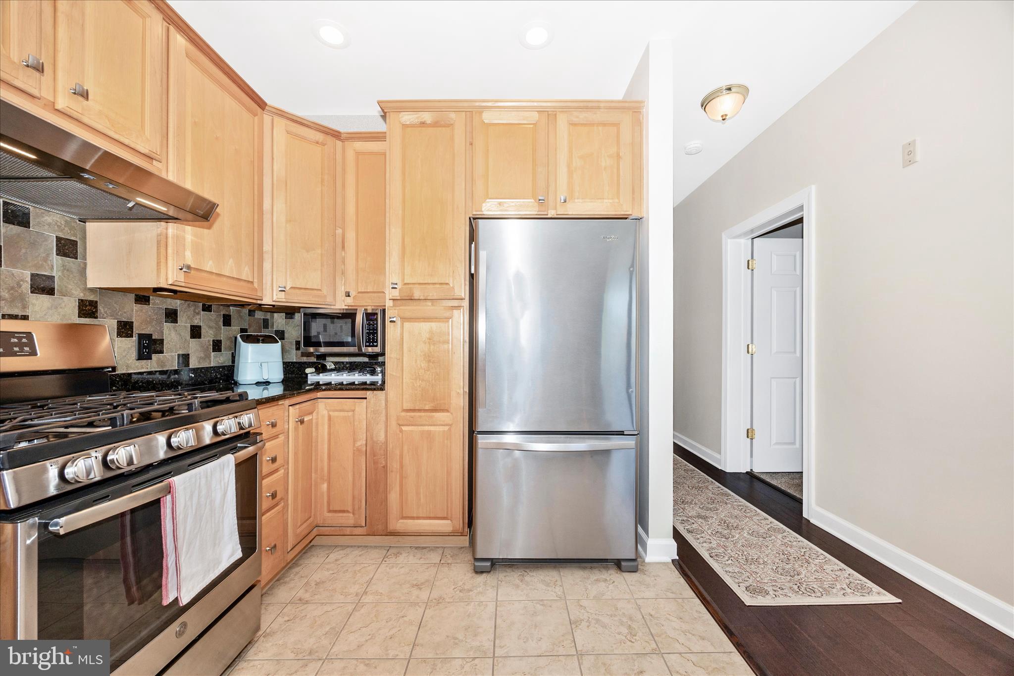 MAXWELL PLACE - Residential