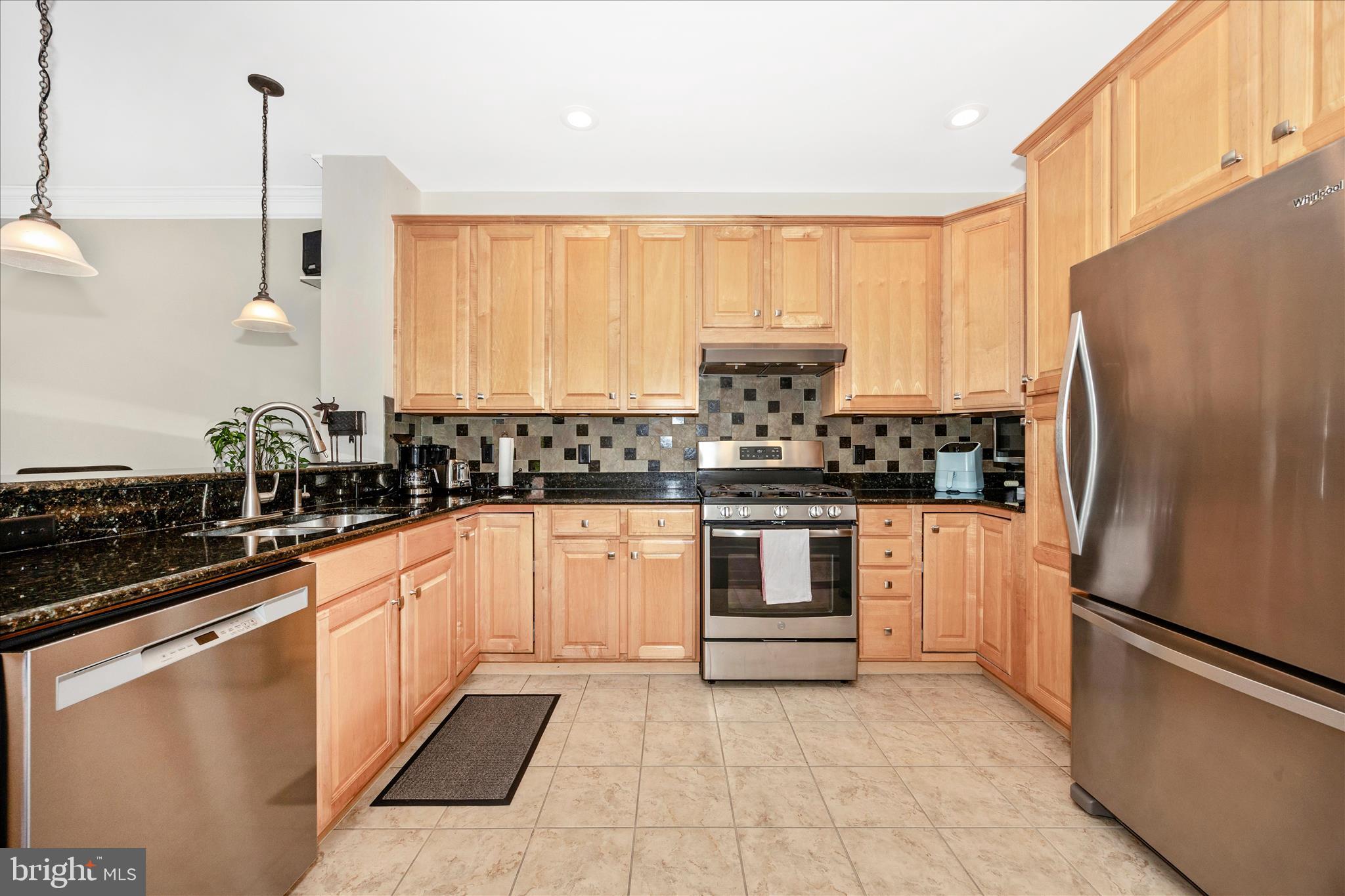 MAXWELL PLACE - Residential