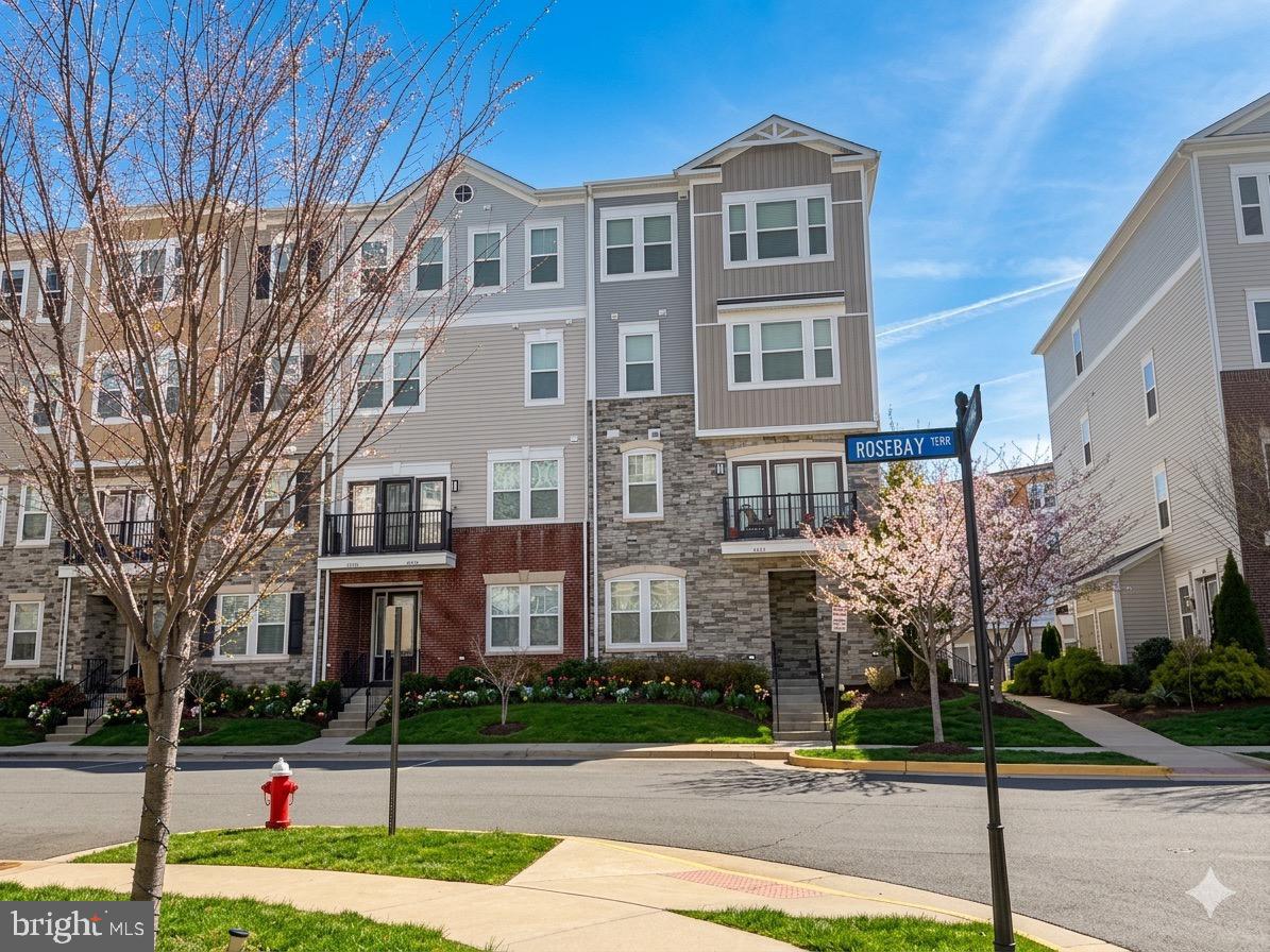 STONE RIDGE - Residential