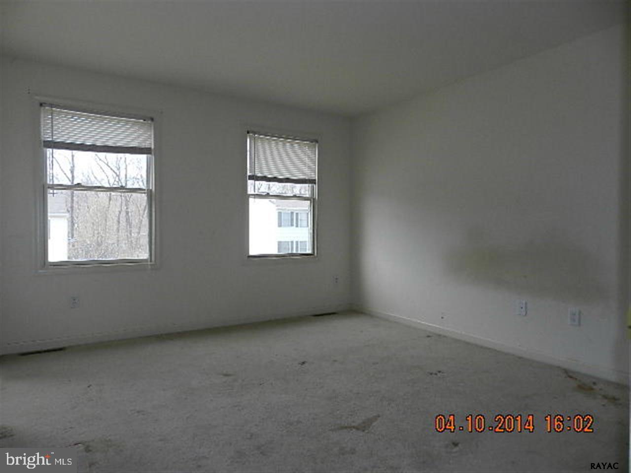 GOLDSBORO MANOR - Residential