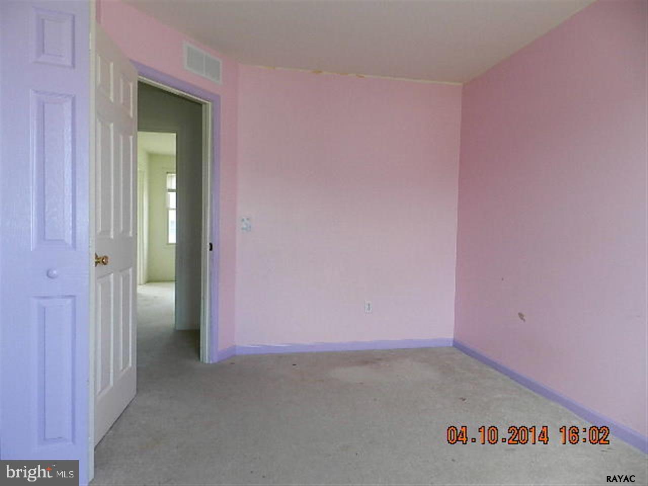 GOLDSBORO MANOR - Residential