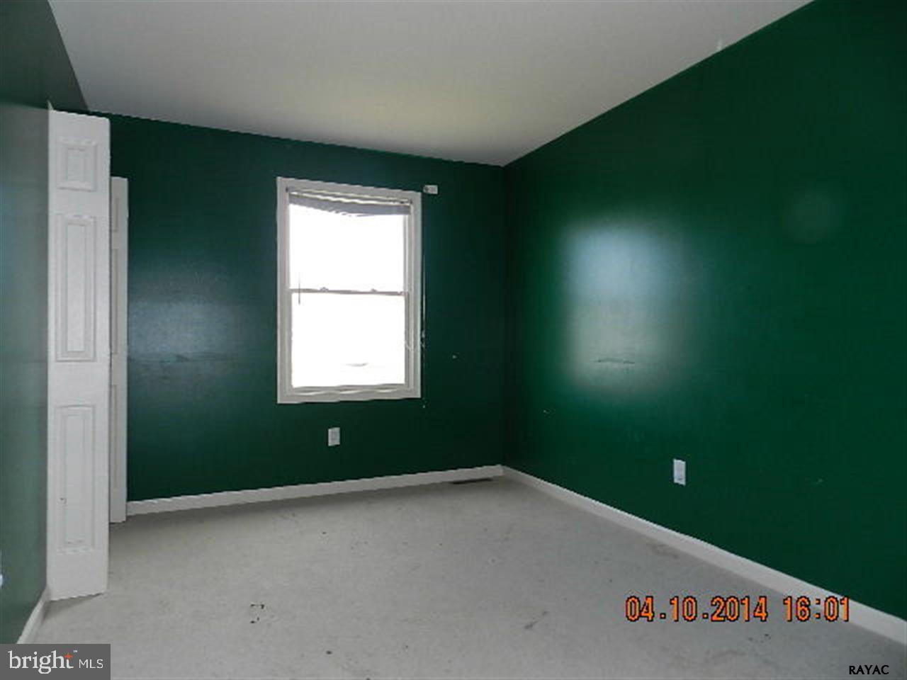 GOLDSBORO MANOR - Residential