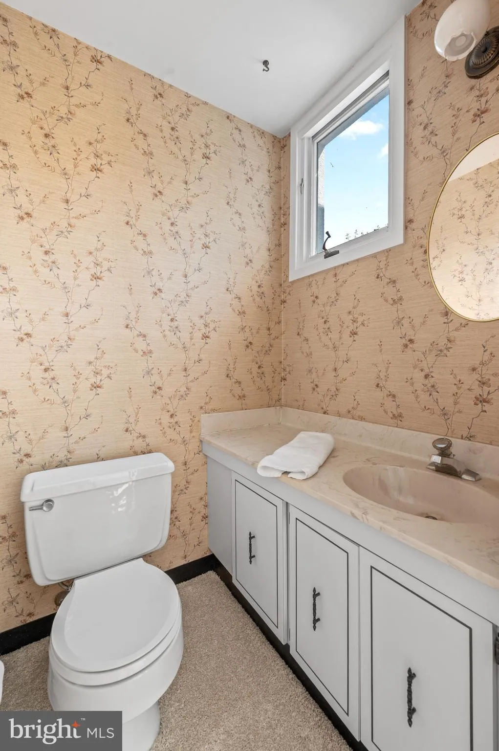 Devon, Pennsylvania 19333, United States, 3 Bedrooms Bedrooms, ,3 BathroomsBathrooms,Residential,Coming Soon,178619