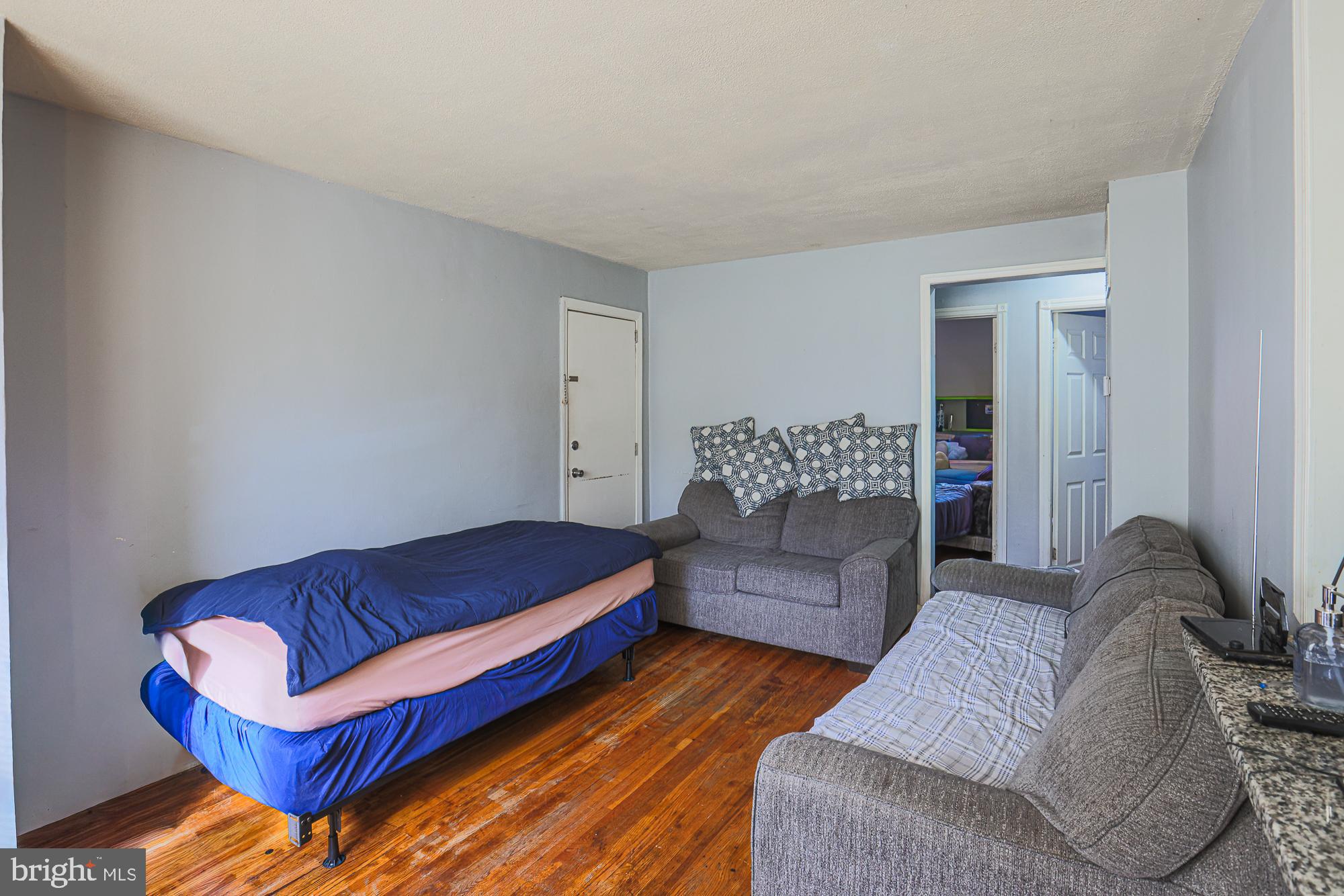 HILLENDALE ESTATES - Residential