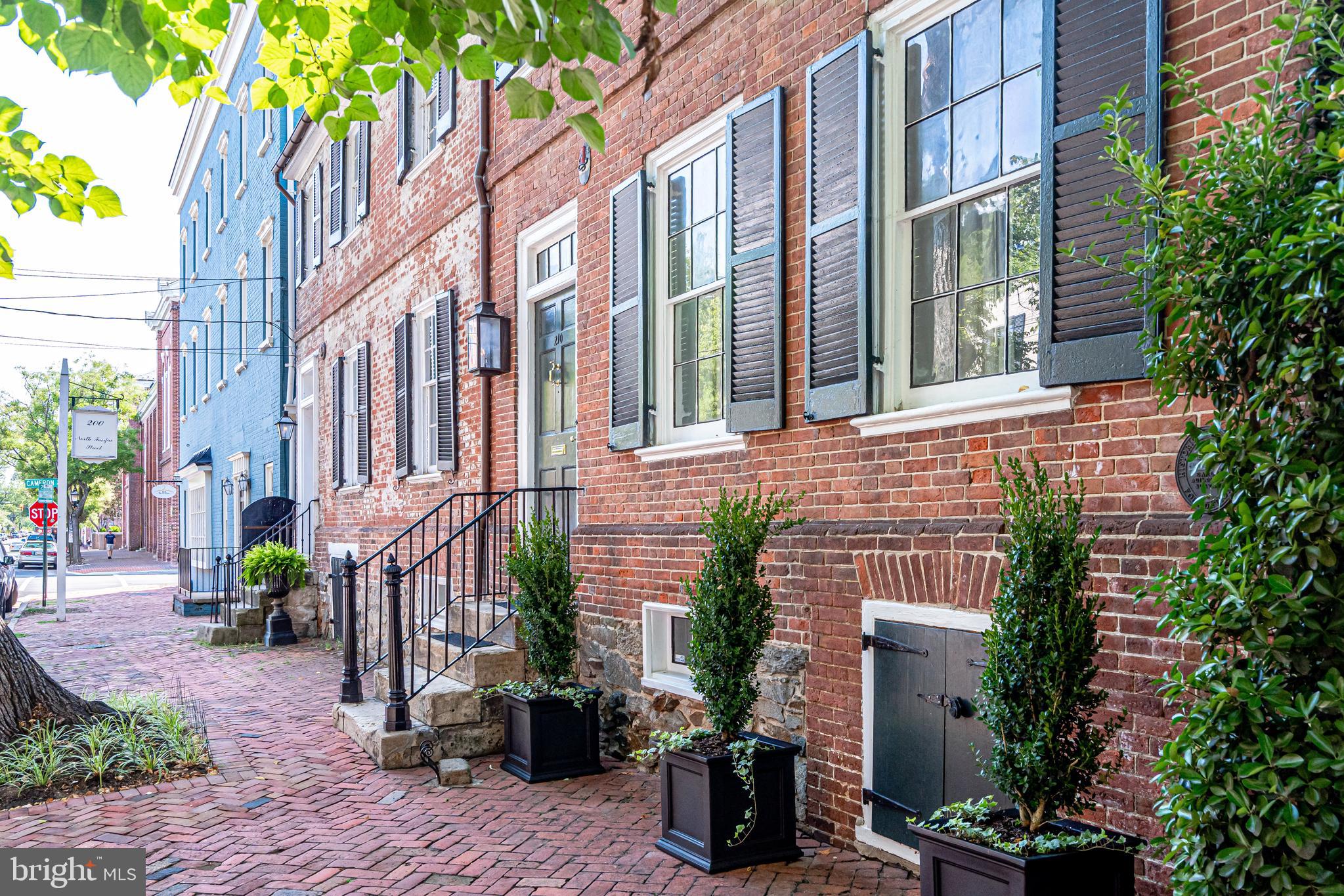 OLD TOWN ALEXANDRIA - Residential