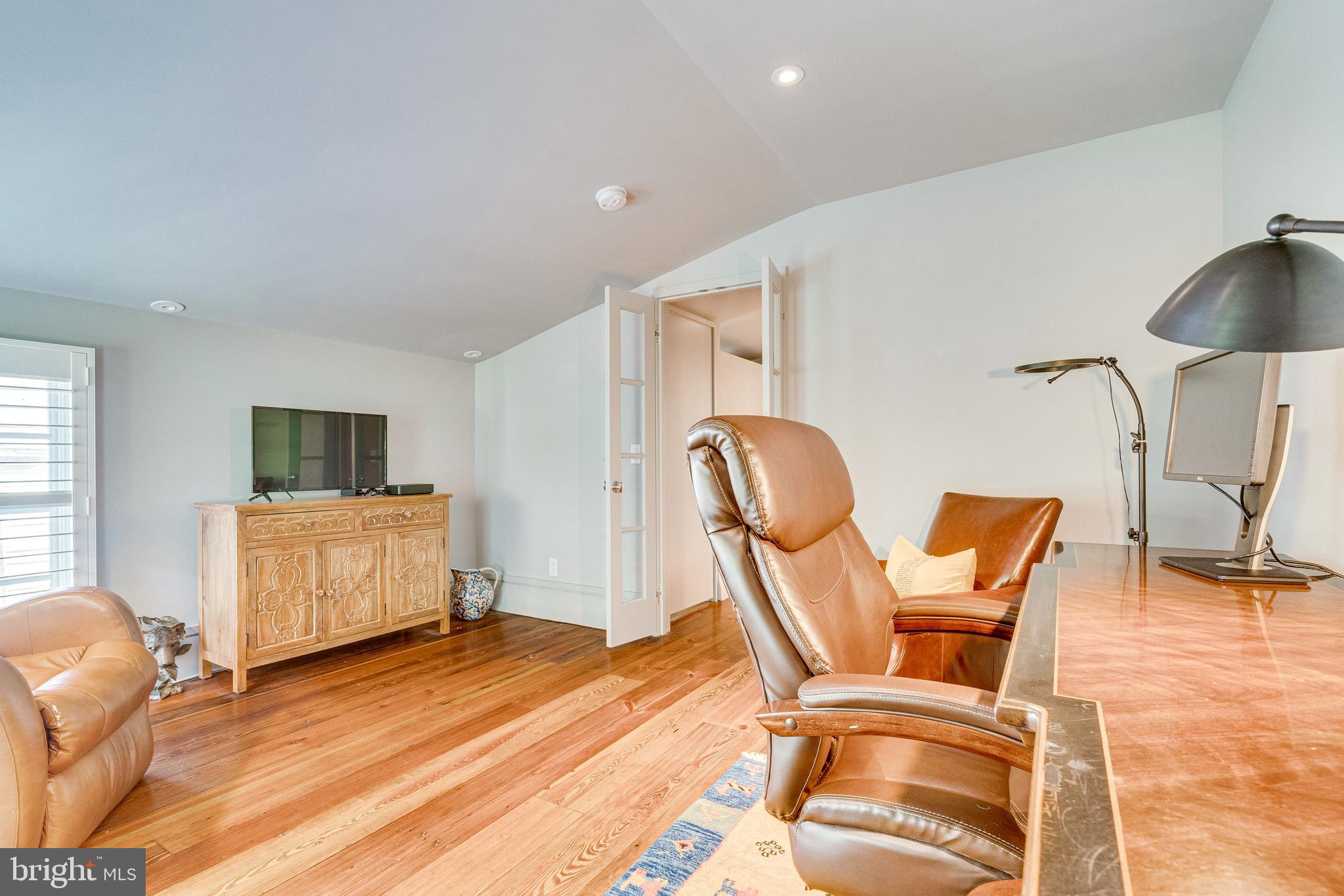 OLD TOWN ALEXANDRIA - Residential