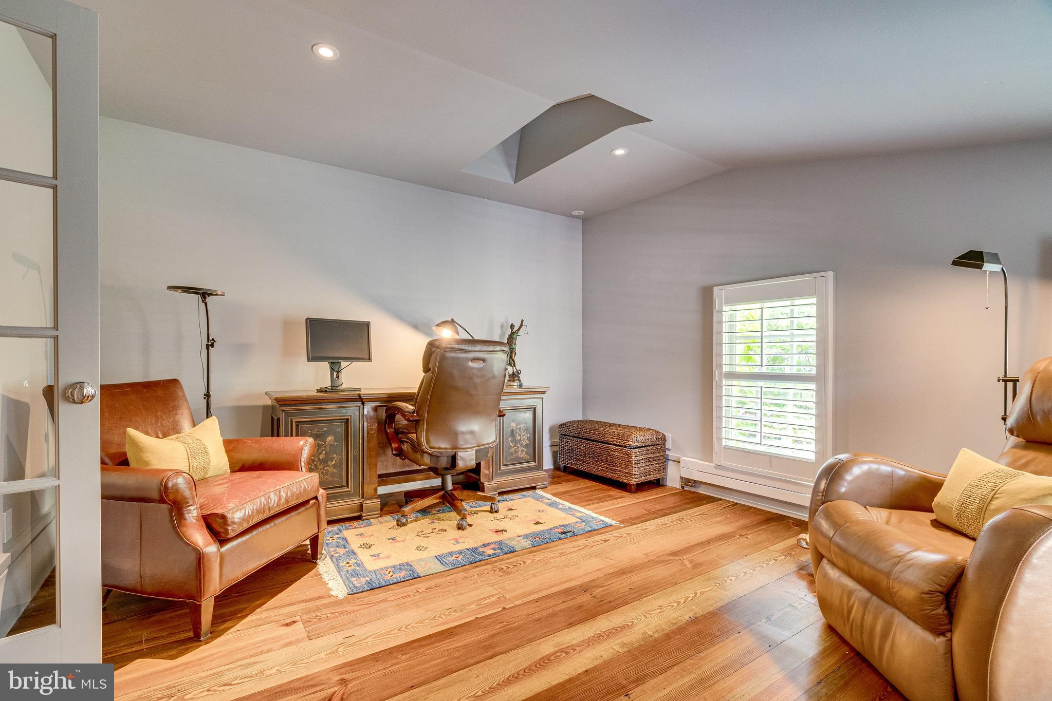 OLD TOWN ALEXANDRIA - Residential