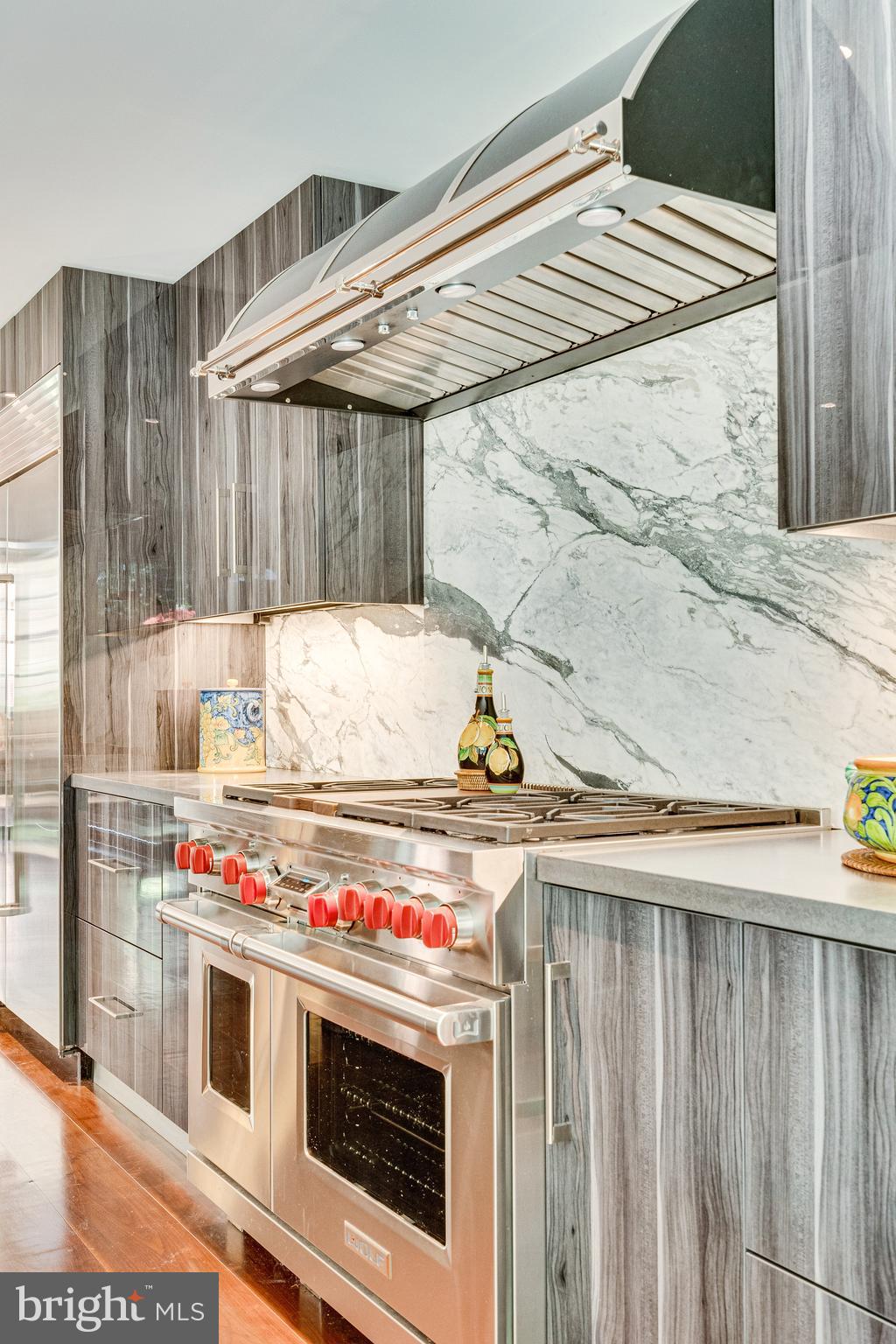 OLD TOWN ALEXANDRIA - Residential