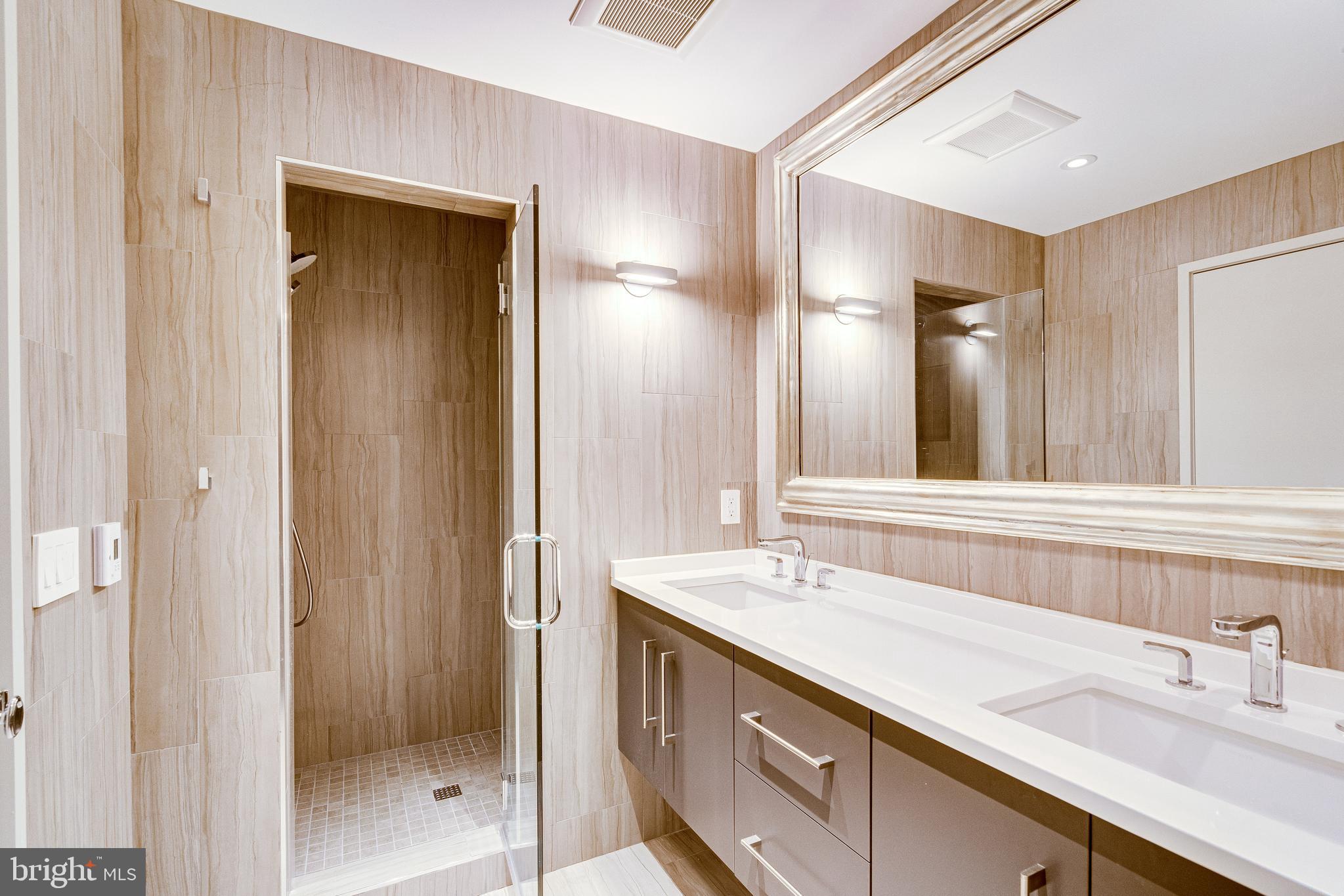 OLD TOWN ALEXANDRIA - Residential