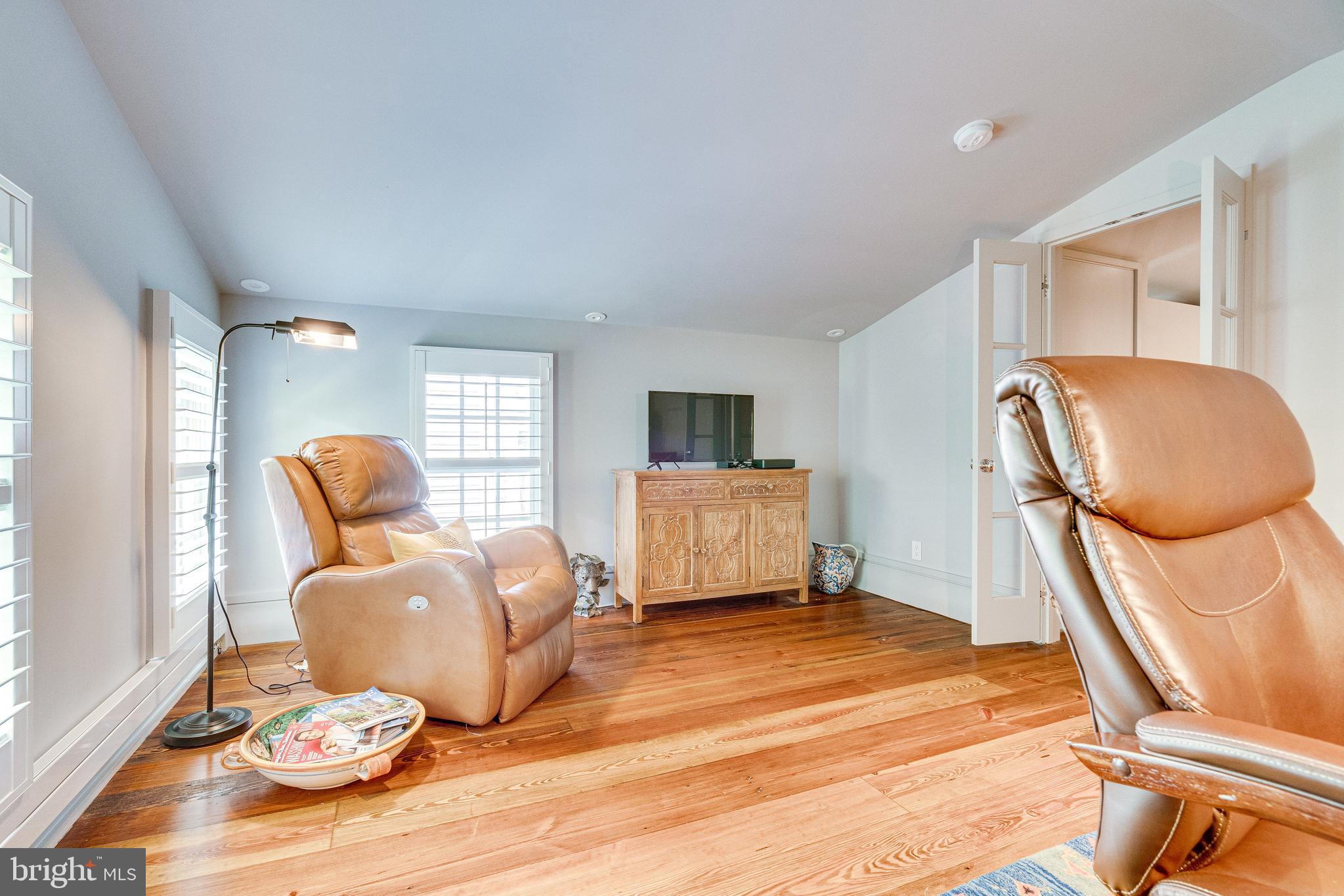 OLD TOWN ALEXANDRIA - Residential