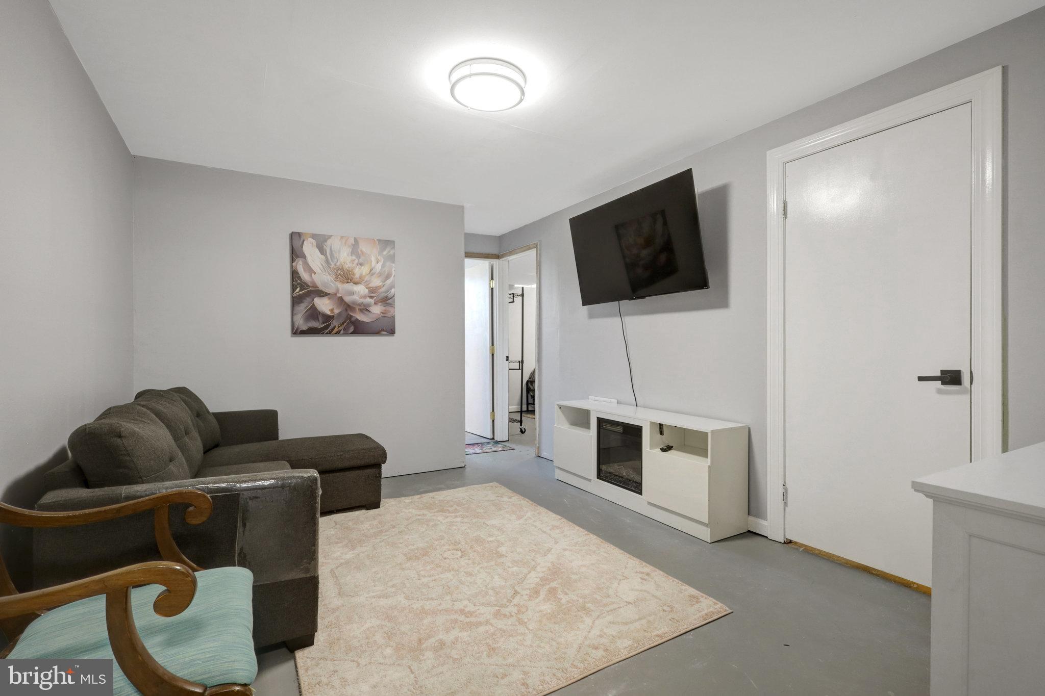 ROLLING VALLEY - Residential