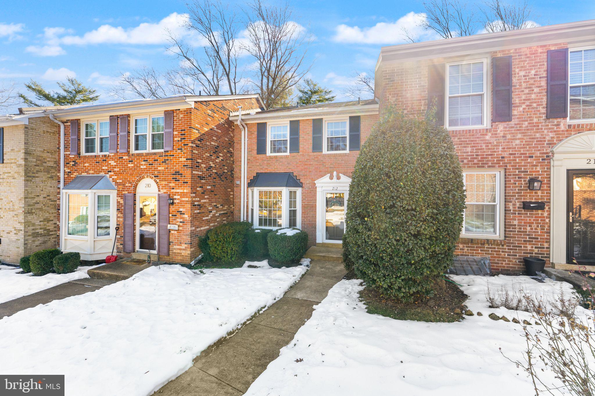 212 COMMONS DRIVE NW