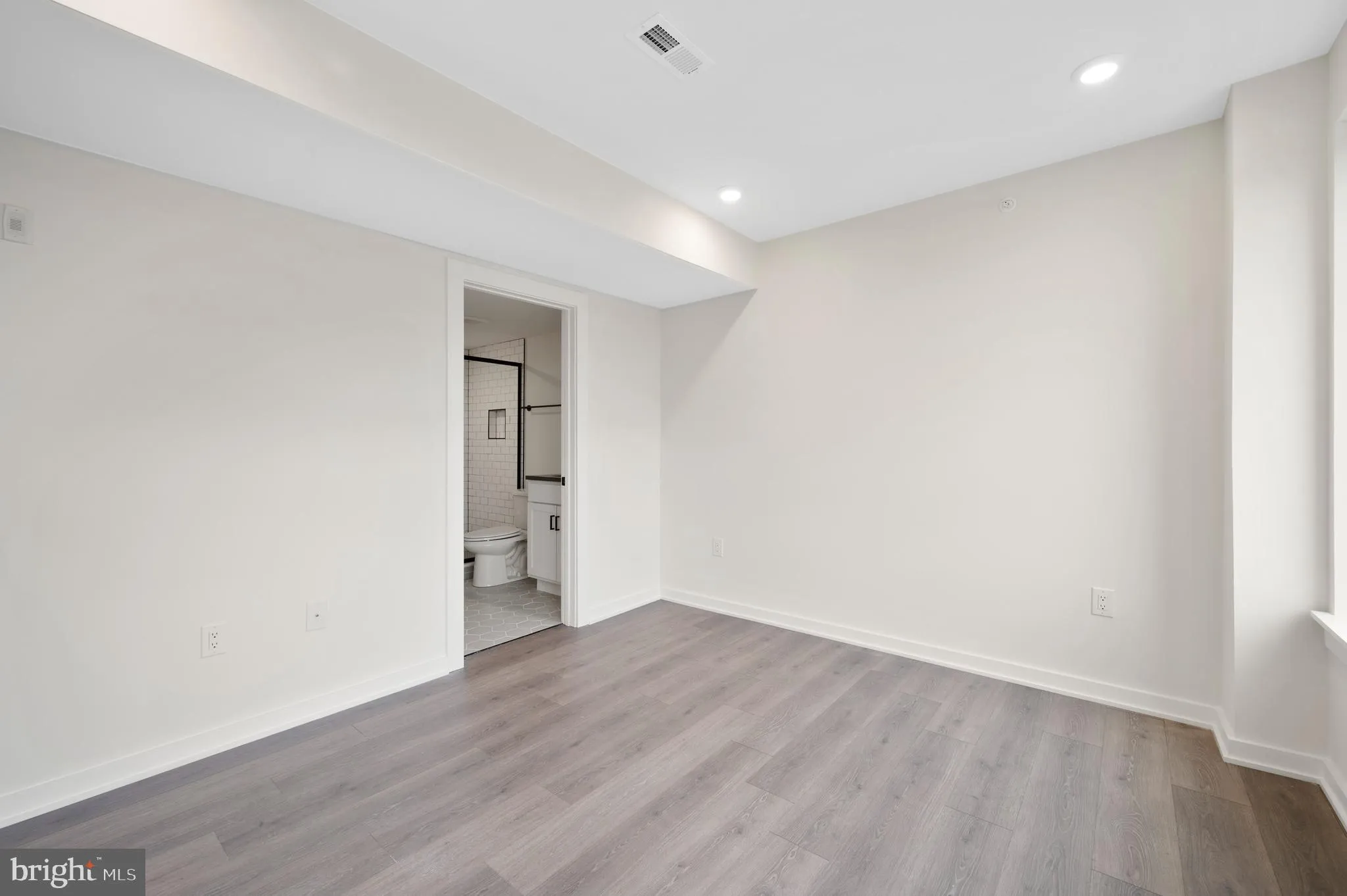 Philadelphia, Pennsylvania 19121, United States, 3 Bedrooms Bedrooms, ,3 BathroomsBathrooms,Residential,Active,77438