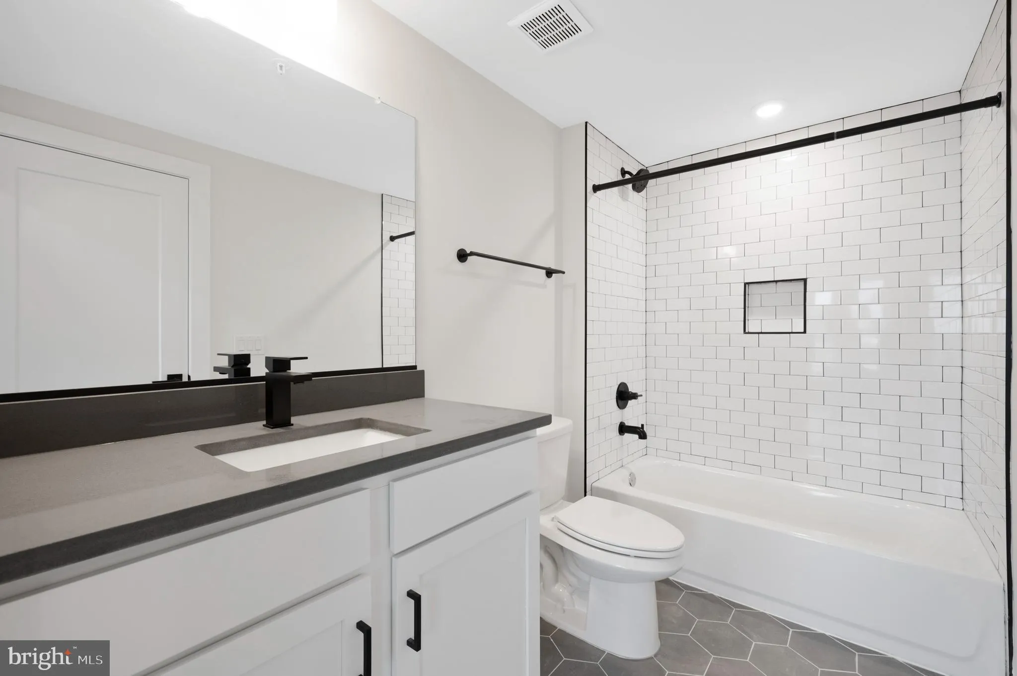 Philadelphia, Pennsylvania 19121, United States, 3 Bedrooms Bedrooms, ,3 BathroomsBathrooms,Residential,Active,77438
