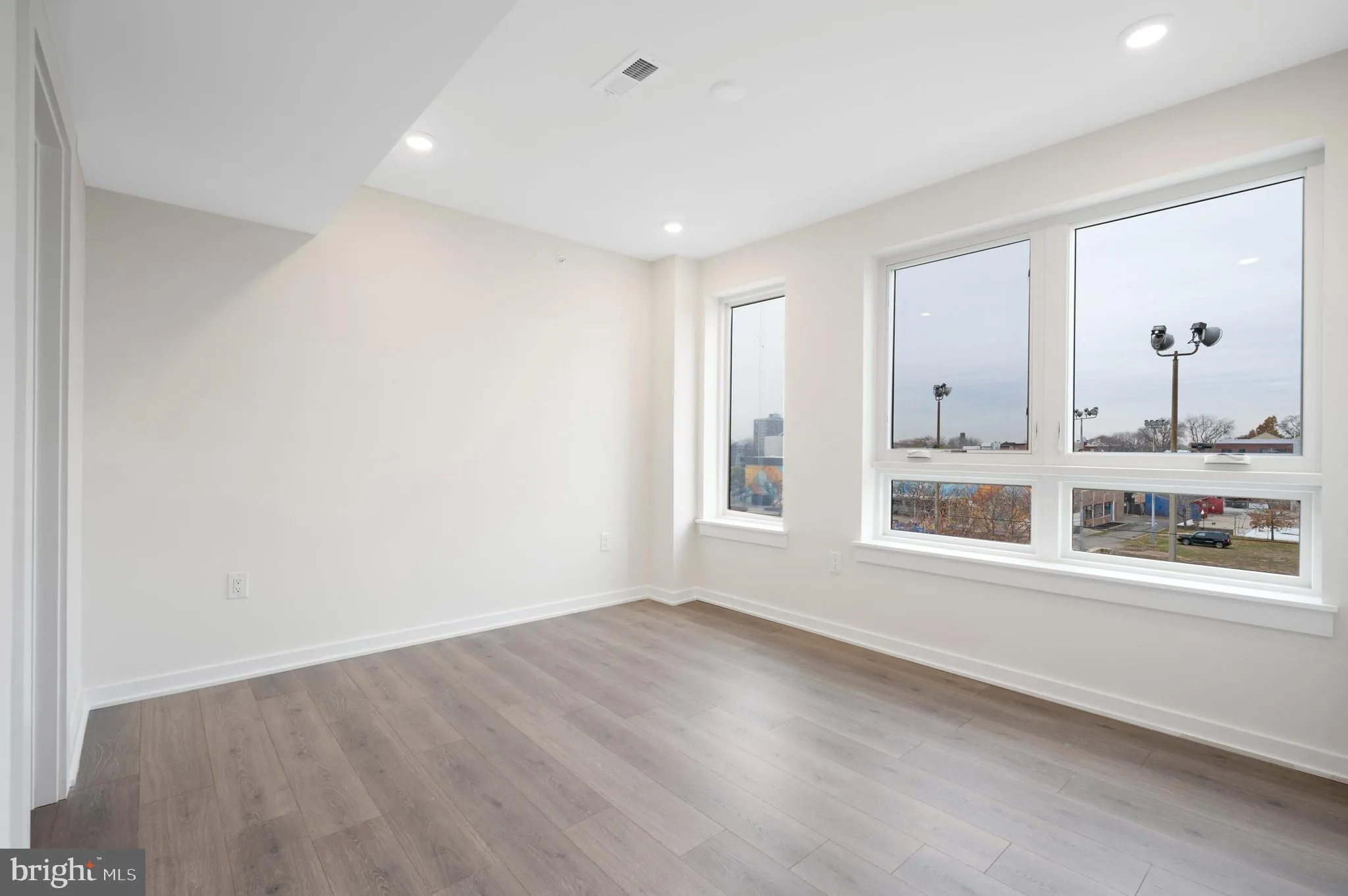 Philadelphia, Pennsylvania 19121, United States, 3 Bedrooms Bedrooms, ,3 BathroomsBathrooms,Residential,Active,77438