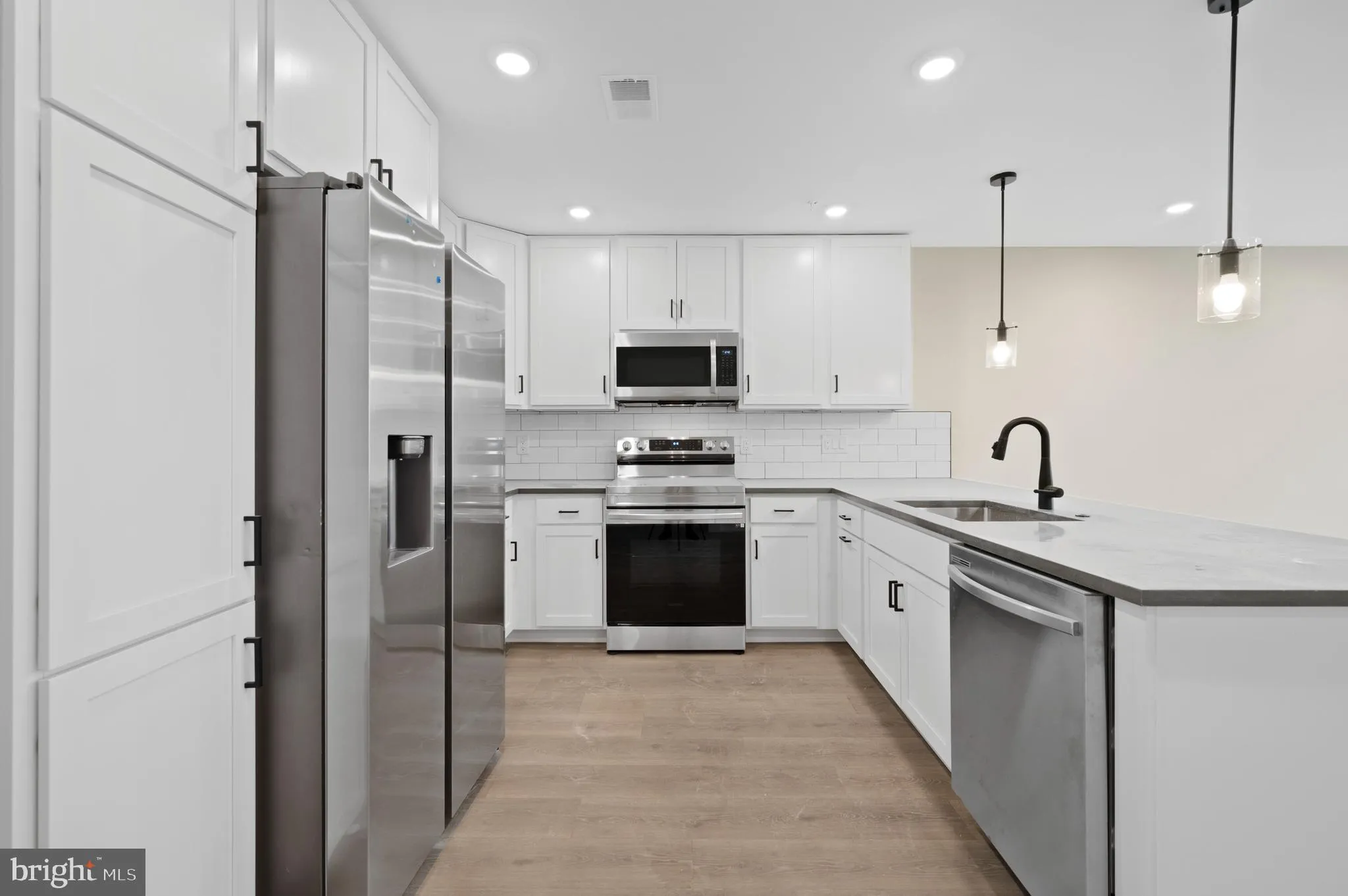 Philadelphia, Pennsylvania 19121, United States, 3 Bedrooms Bedrooms, ,3 BathroomsBathrooms,Residential,Active,77438