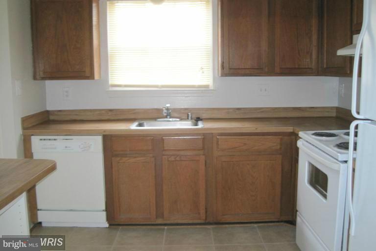 LAKE RIDGE - Residential Lease