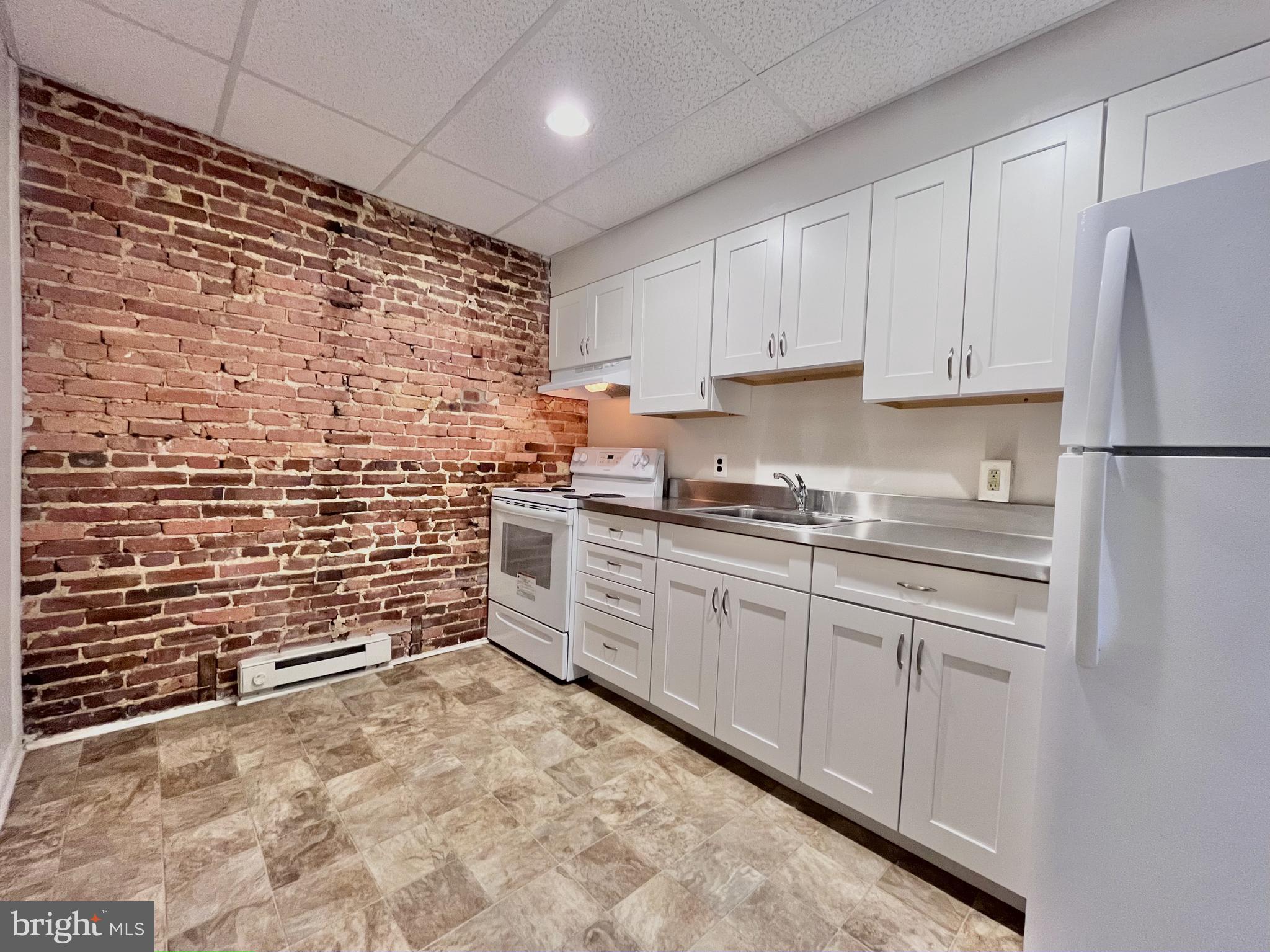 MOUNT VERNON PLACE HISTORIC DISTRICT - Residential Lease