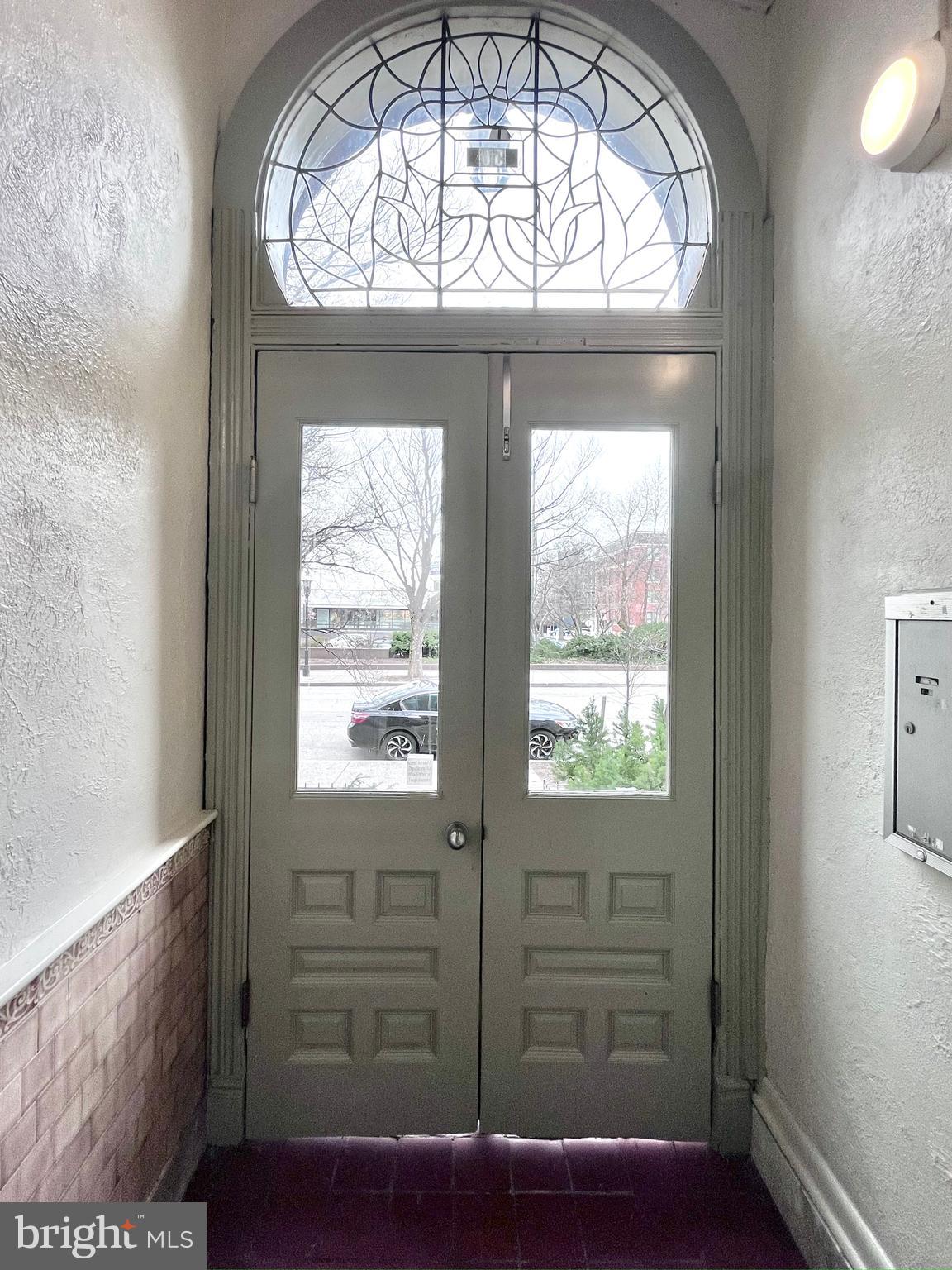 MOUNT VERNON PLACE HISTORIC DISTRICT - Residential Lease