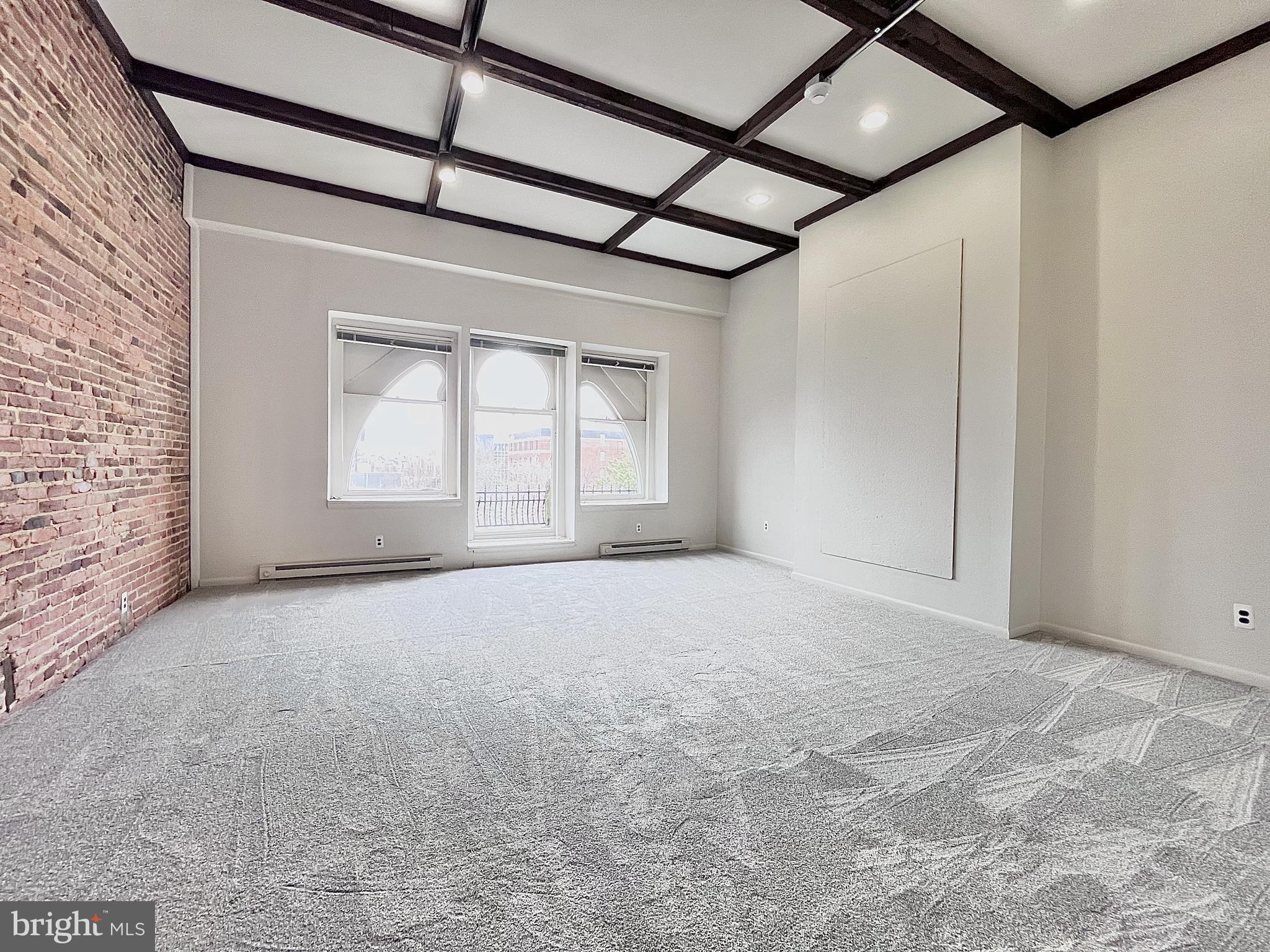 MOUNT VERNON PLACE HISTORIC DISTRICT - Residential Lease