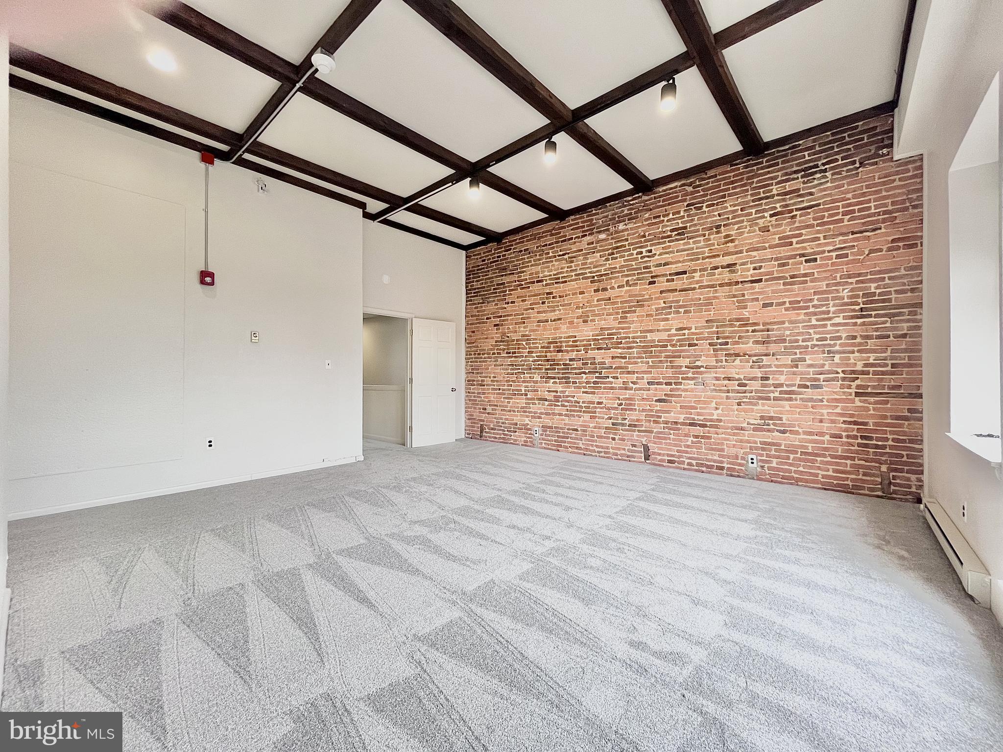 MOUNT VERNON PLACE HISTORIC DISTRICT - Residential Lease