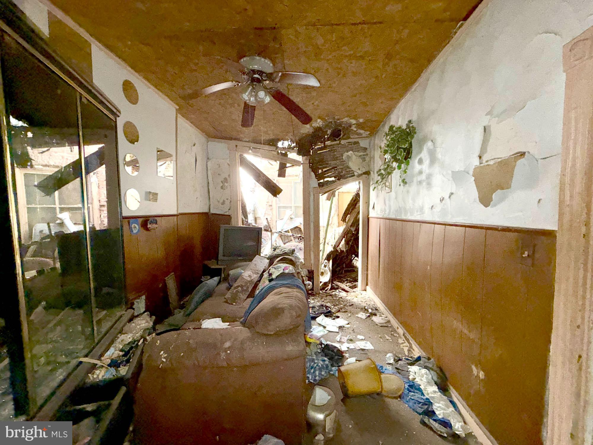 BROADWAY EAST - Residential