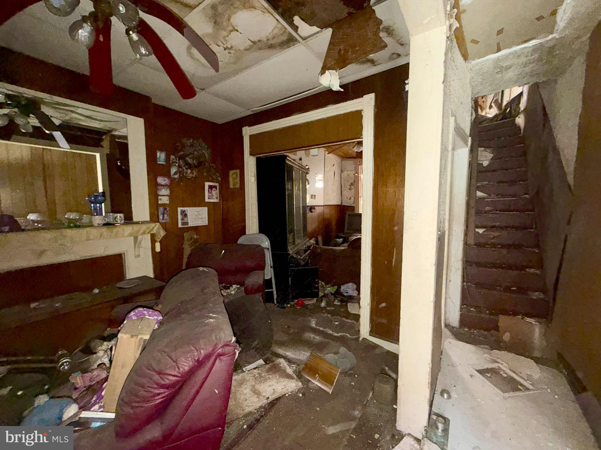 BROADWAY EAST - Residential