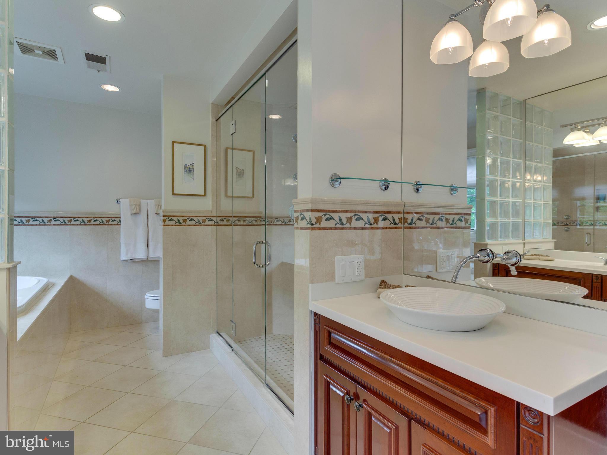 CHAIN BRIDGE WOODS - Residential