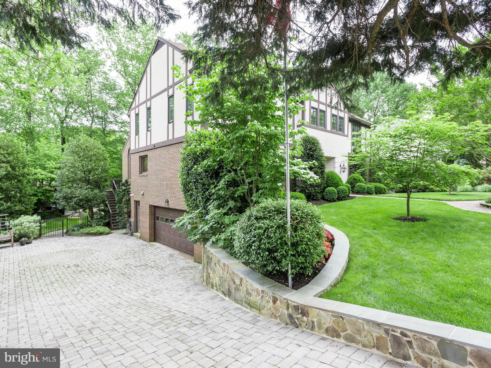 CHAIN BRIDGE WOODS - Residential