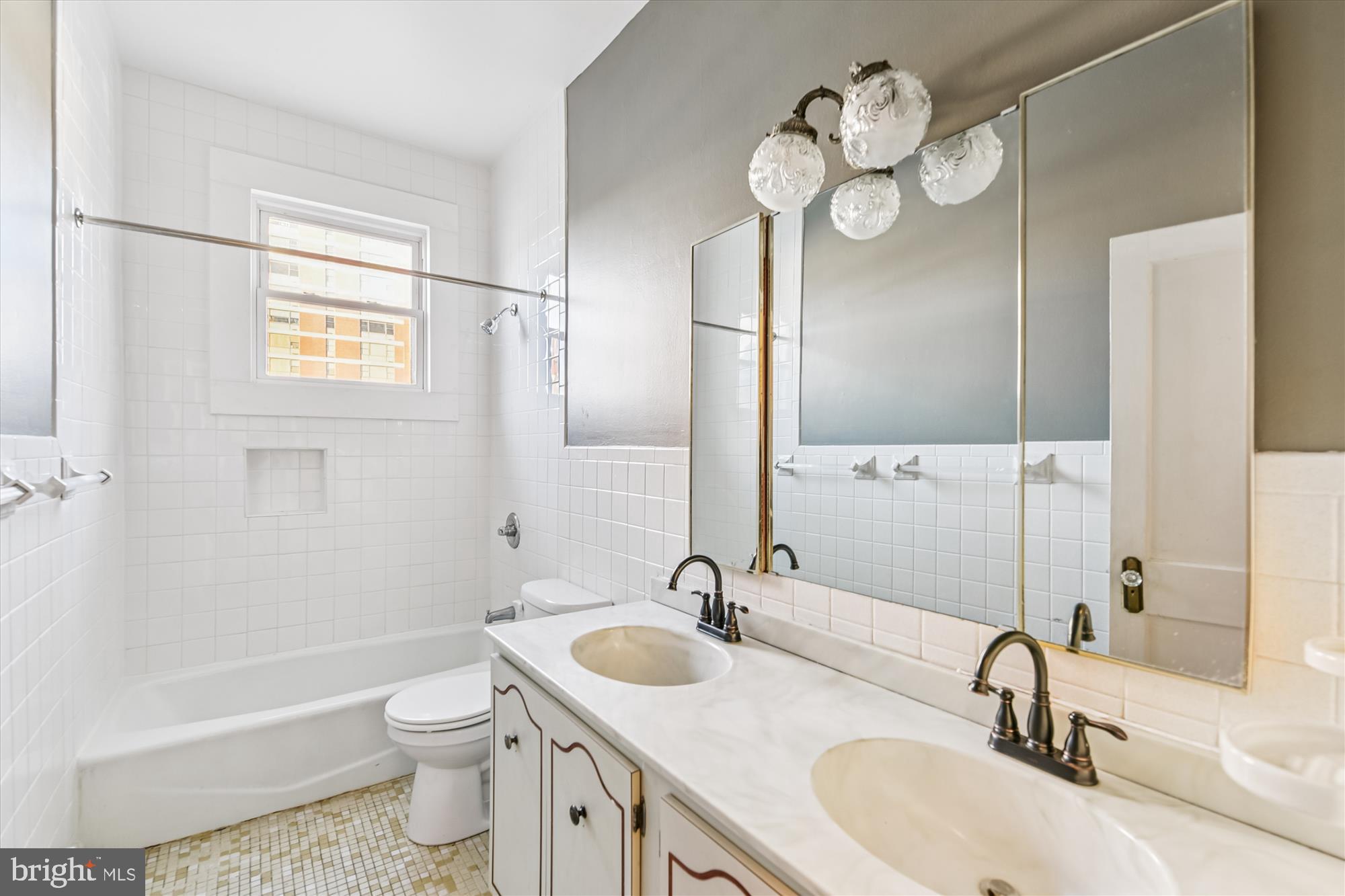 HAMPDEN HISTORIC DISTRICT - Residential