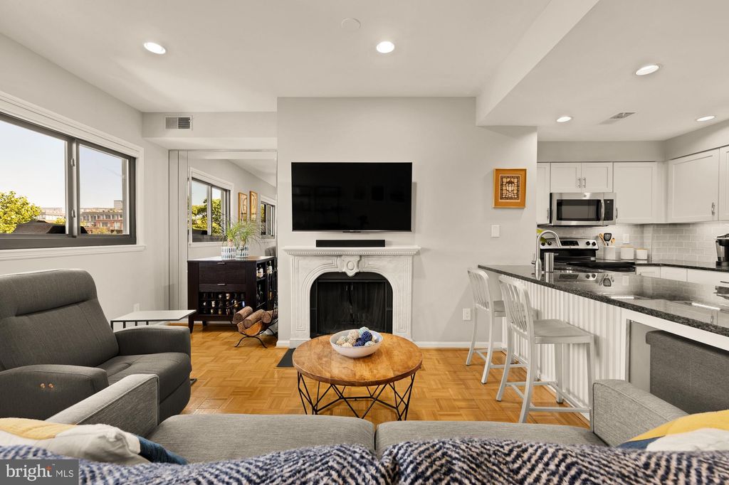 Photo of 1715 15th Street NW #401, WASHINGTON, DC 20009 (MLS # DCDC2223982)