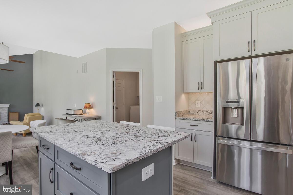 TWELVE OAKS - Residential