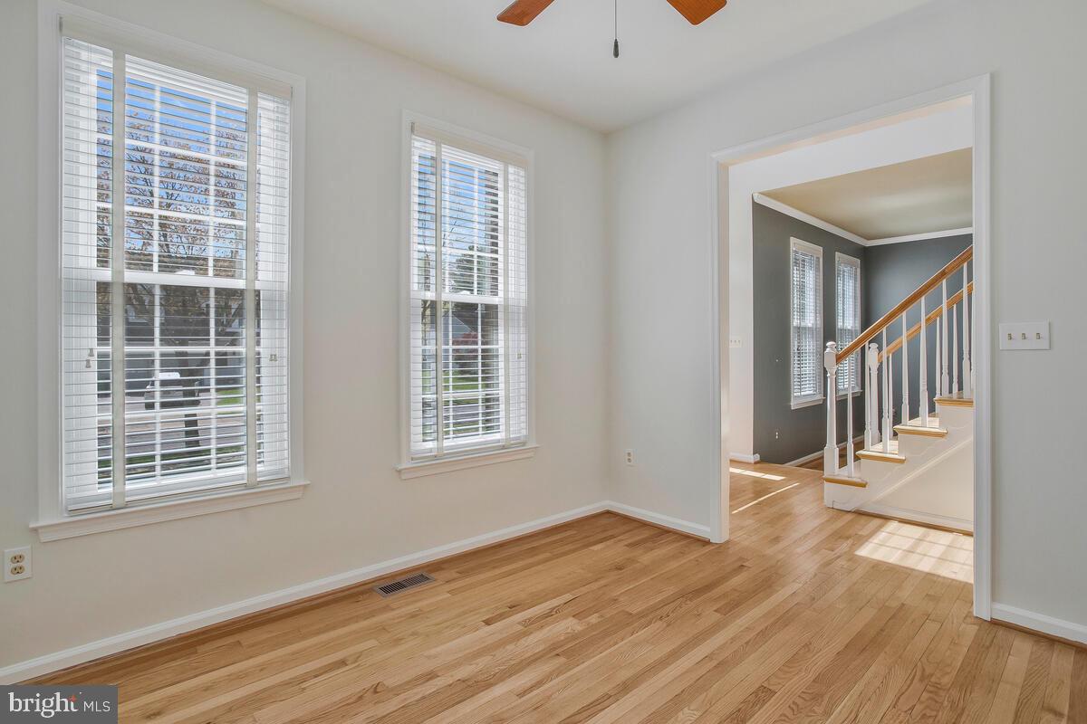 TWELVE OAKS - Residential