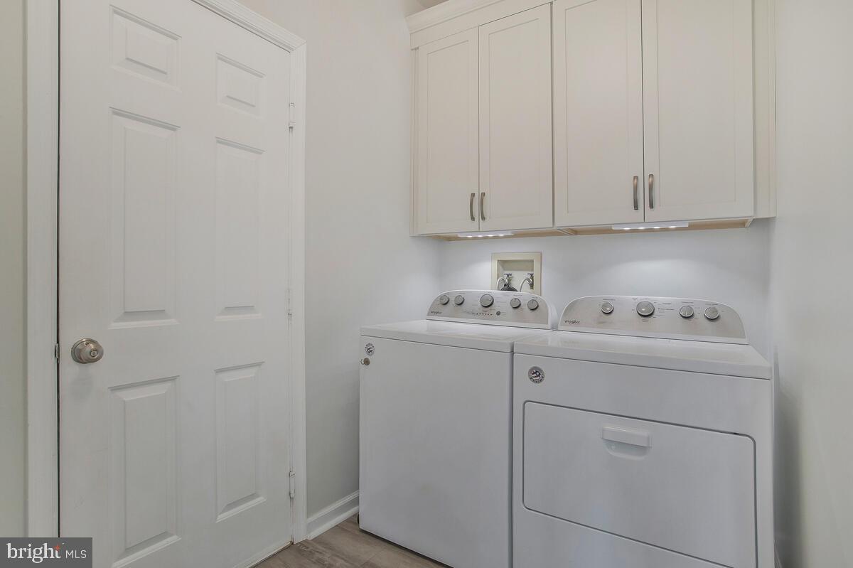 TWELVE OAKS - Residential