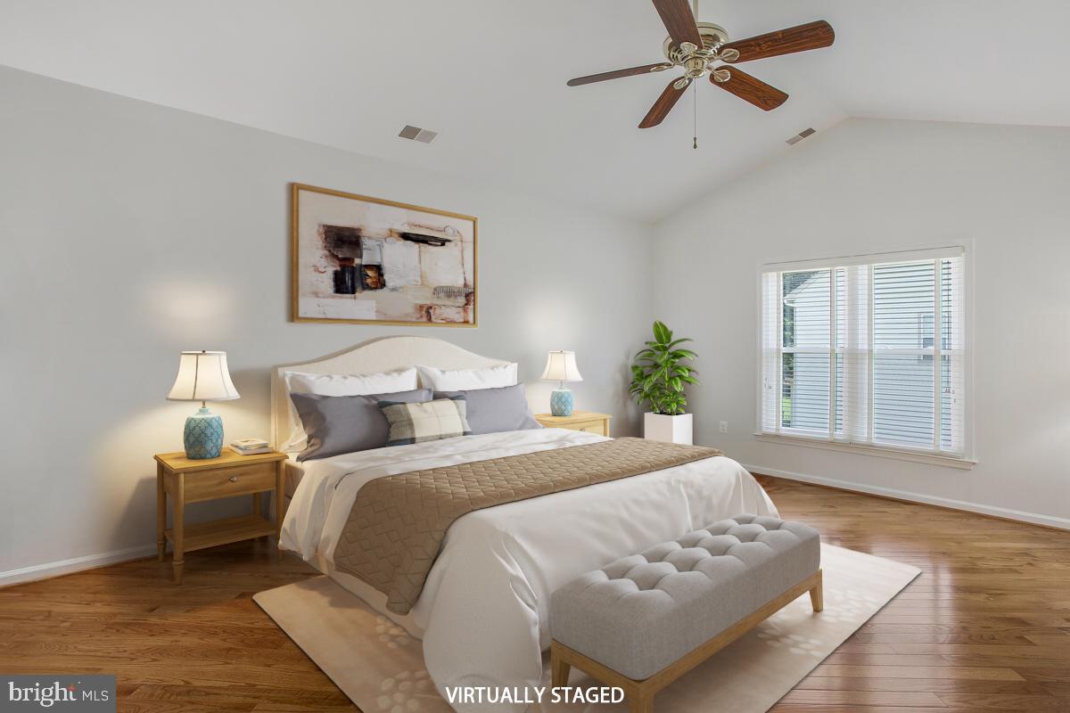 TWELVE OAKS - Residential