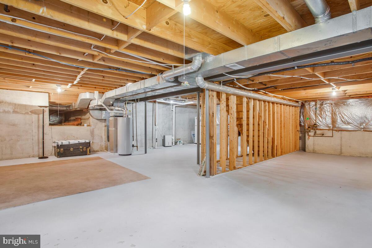 TWELVE OAKS - Residential