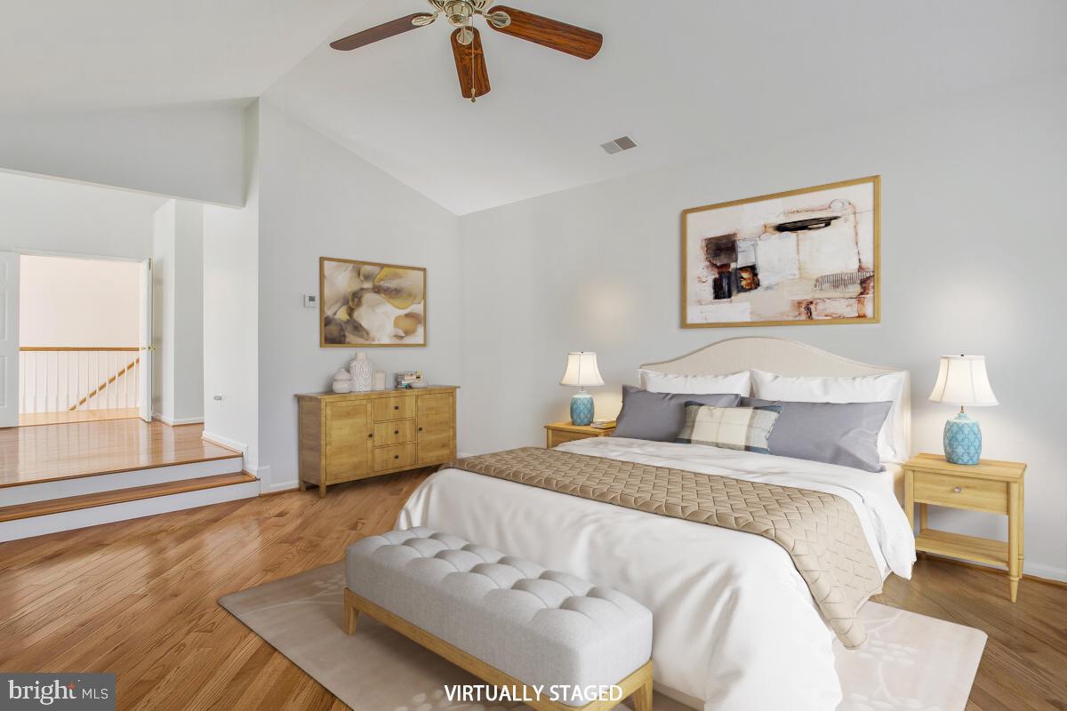 TWELVE OAKS - Residential