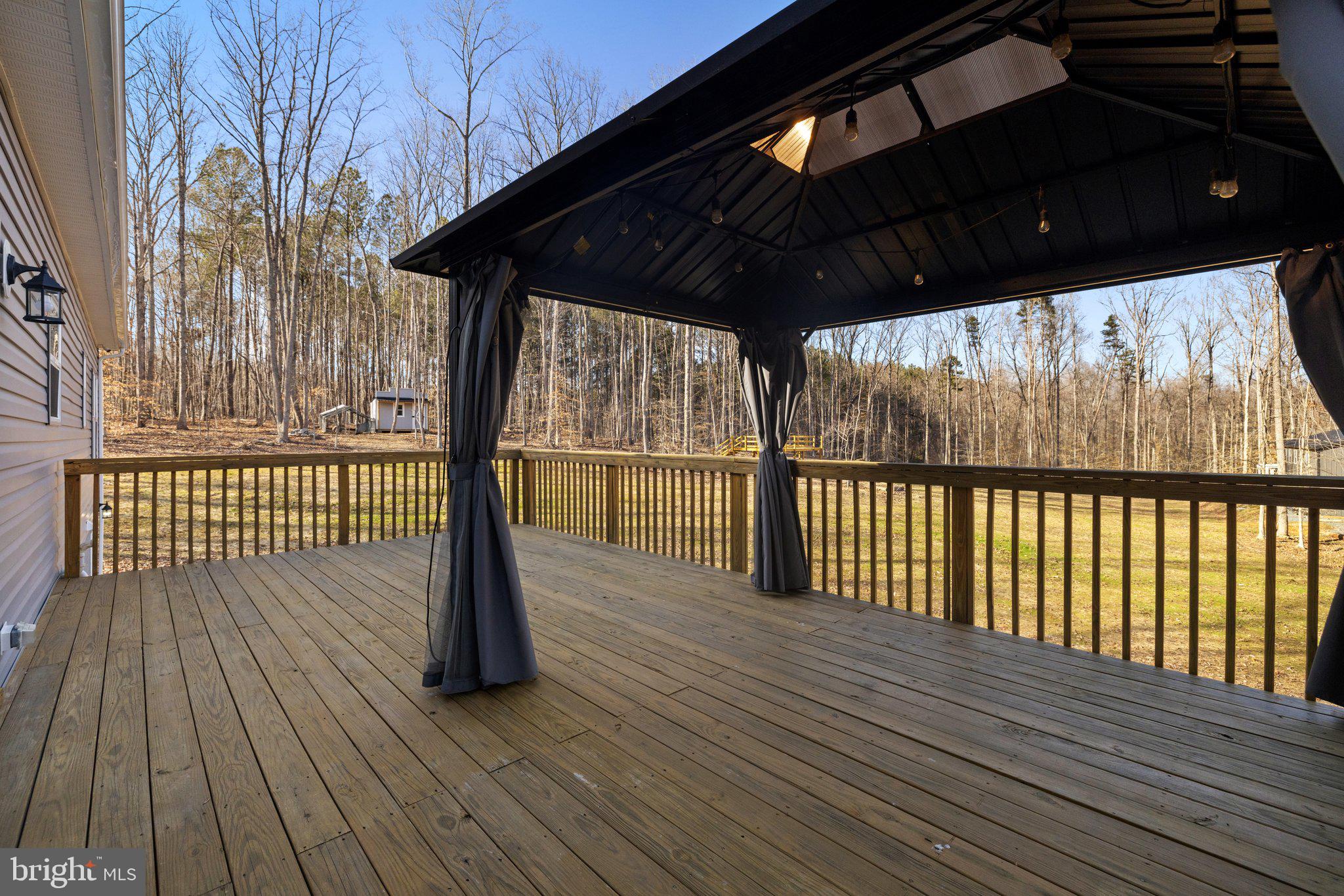 SHEPPERDS GROVE - Residential