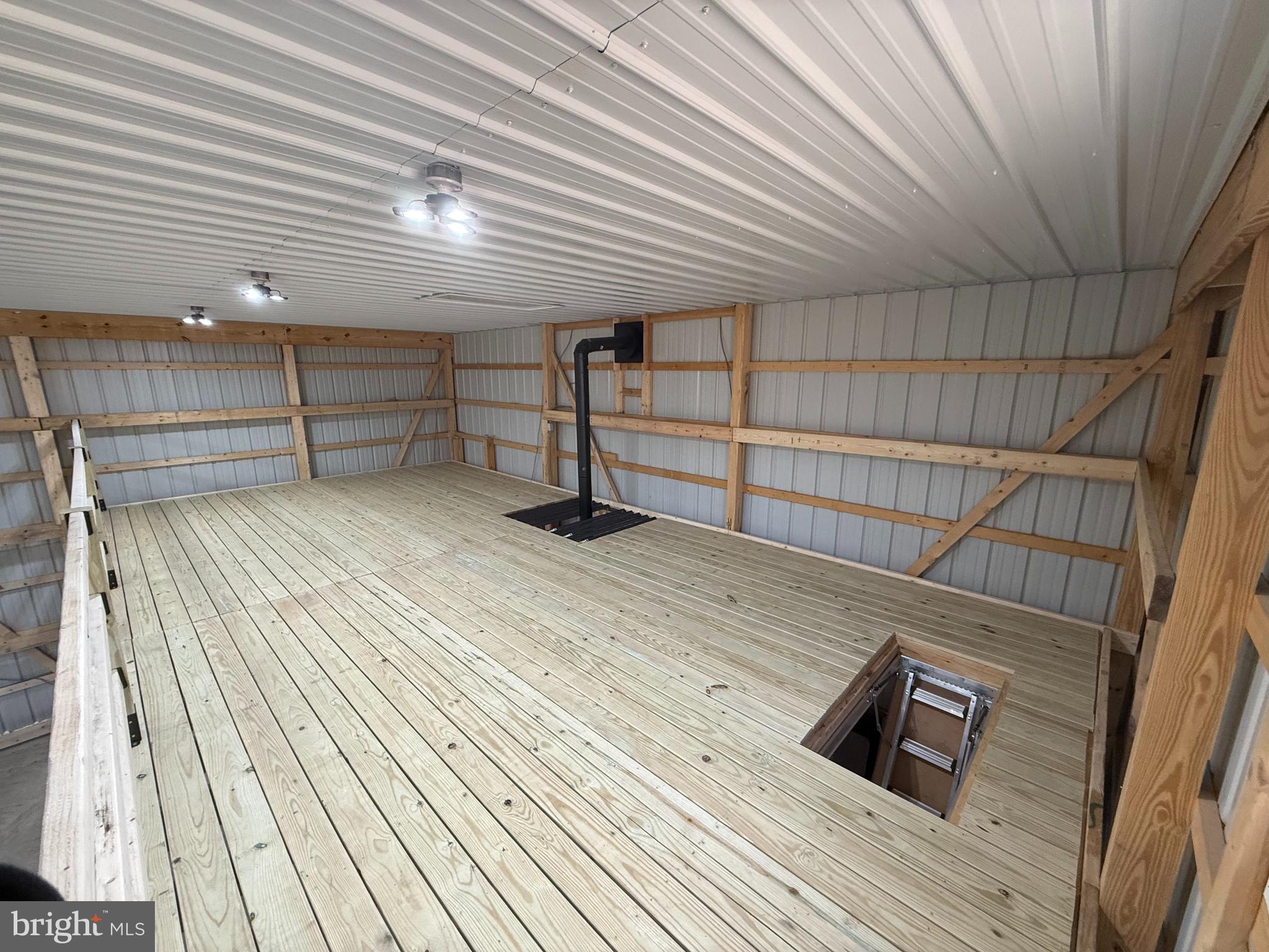 SHEPPERDS GROVE - Residential