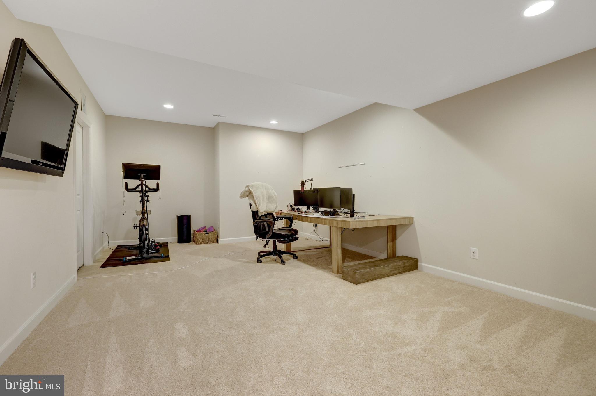 GROVE AT WILLOWSFORD - Residential