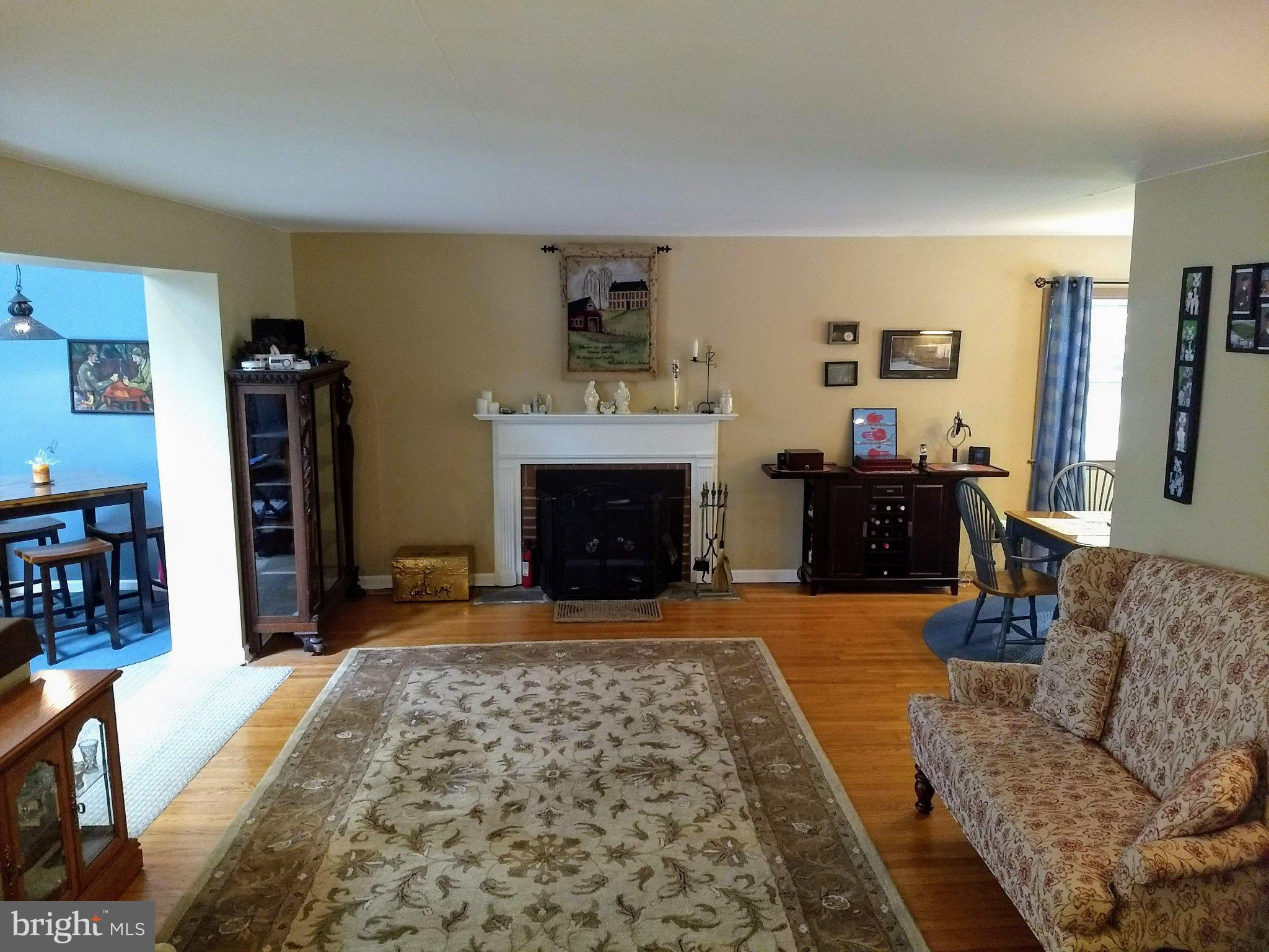 751 RED OAK TERRACE